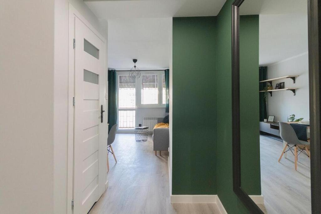 Close-Urban Chic -3 Bedrooms - Warsaw Stays - Ogrodowa