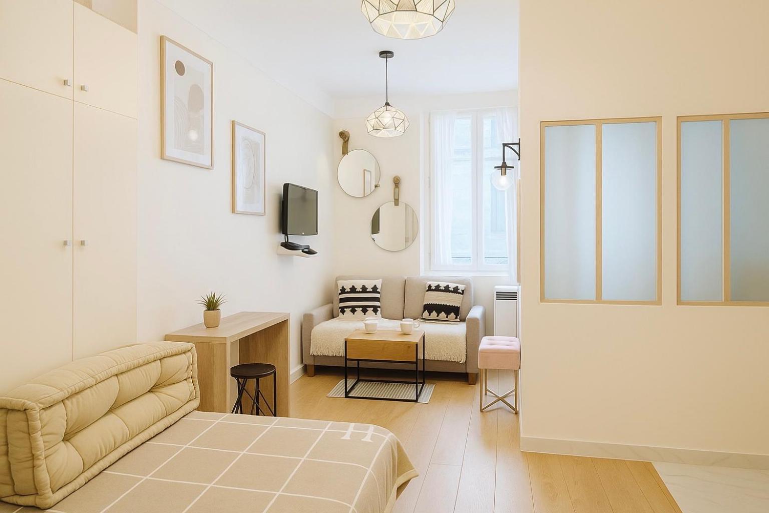 ARC DE TRIOMPHE-CARNOT Luxury & Design