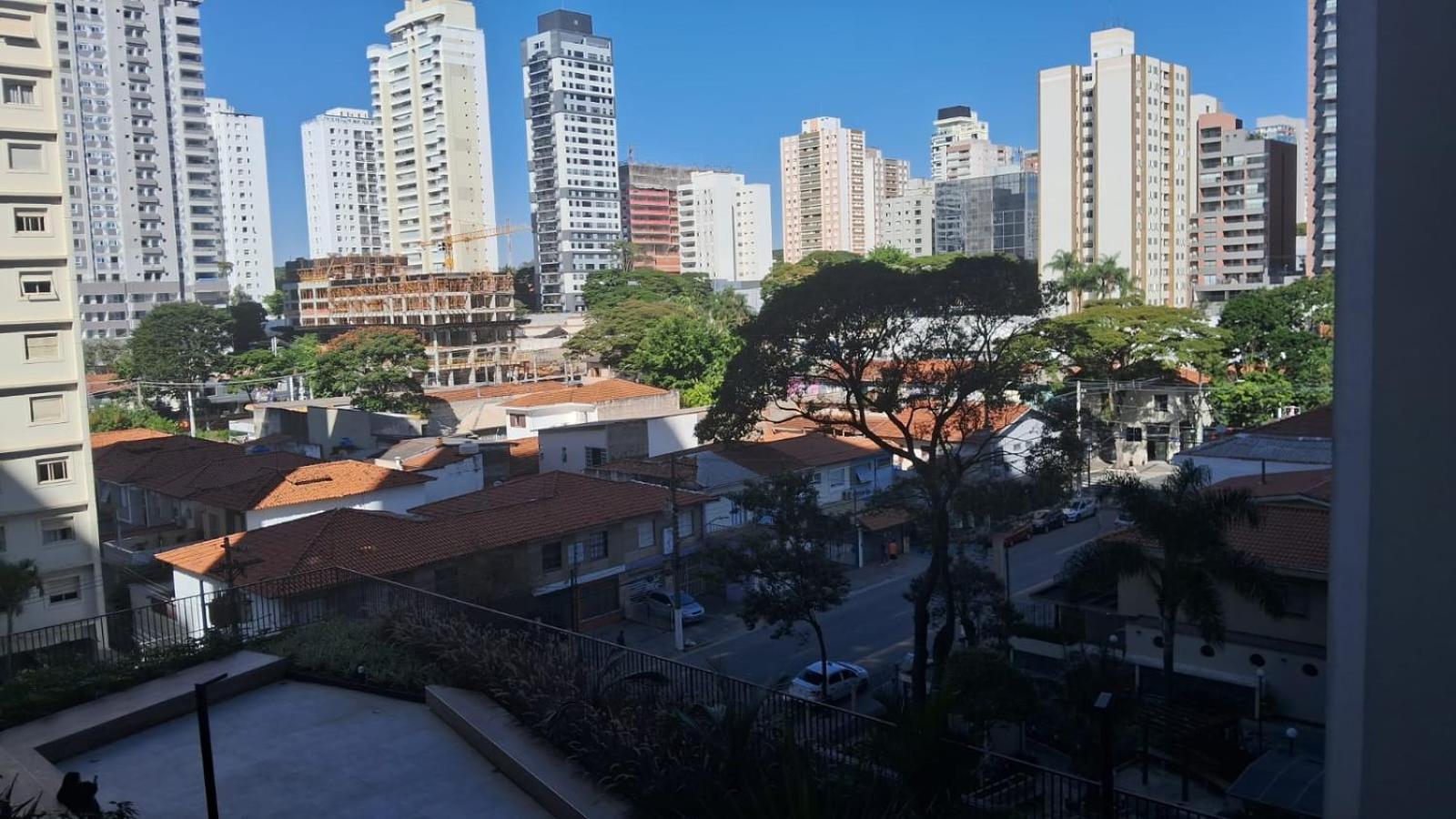 Studio Brooklin 4 min a pé metrô Borba Gato SP facilidade e conforto