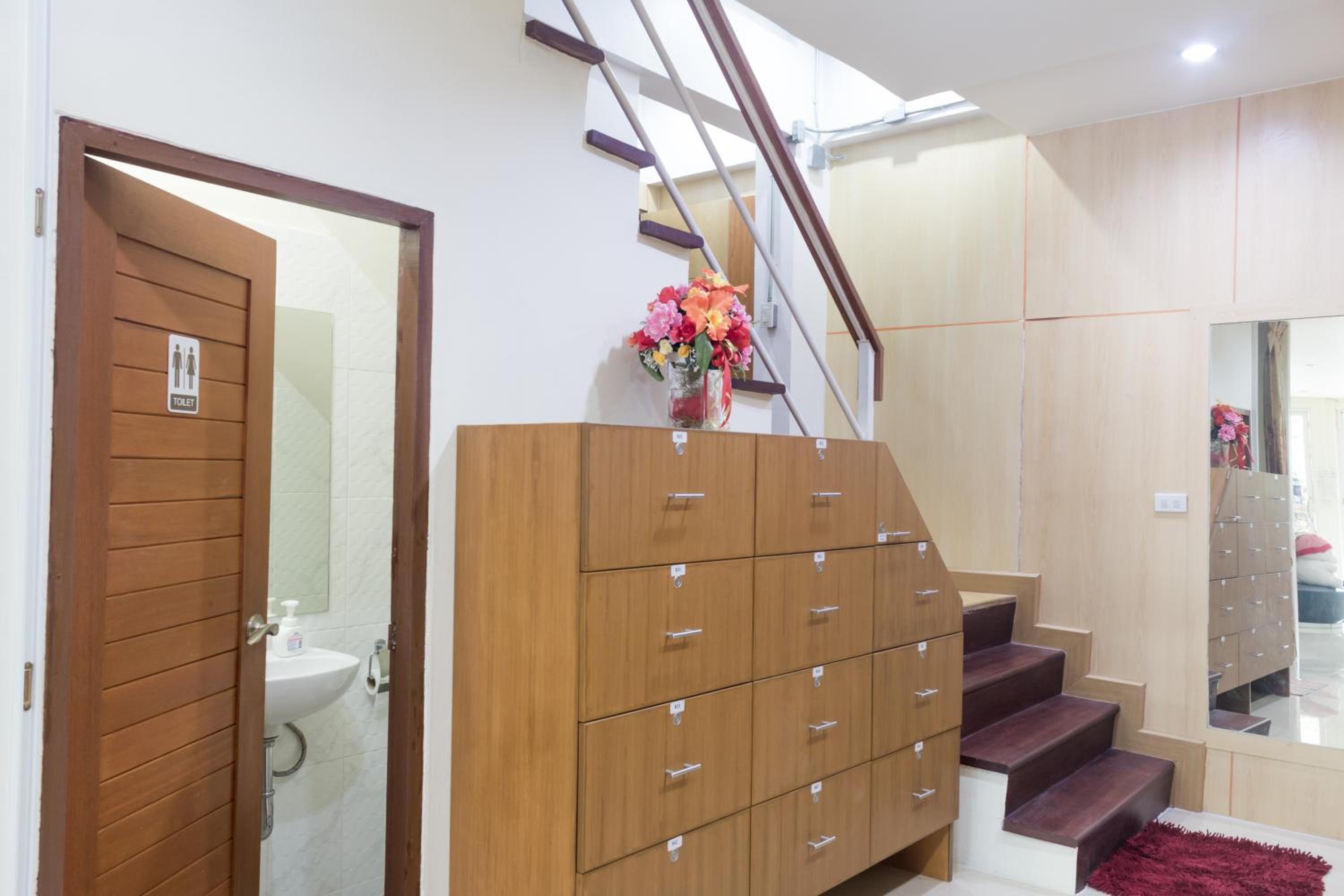 Suan Dok Gate Guesthouse