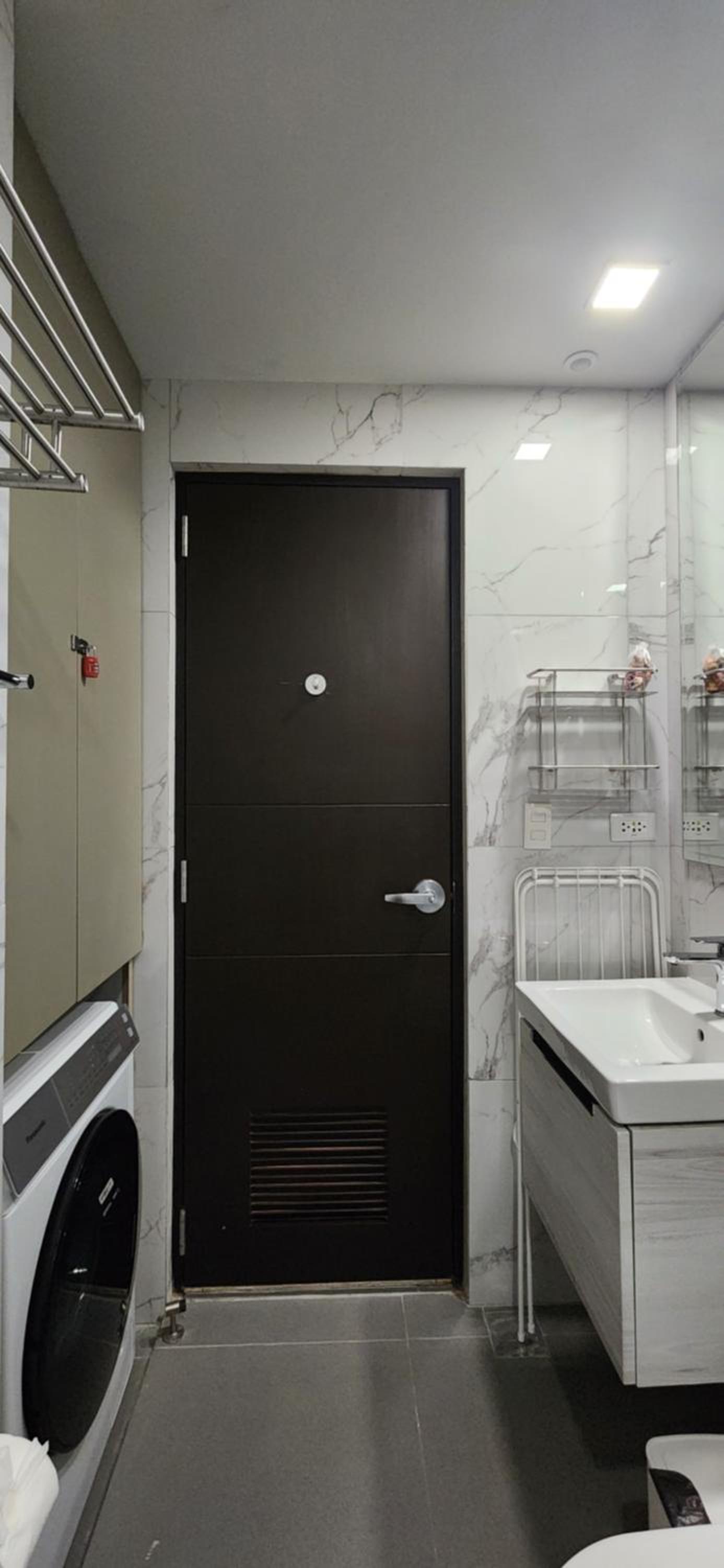 29c BGC Cozy Suite Steps Away From Major Malls with Paid Parking and Gym with Fast Wi-fi