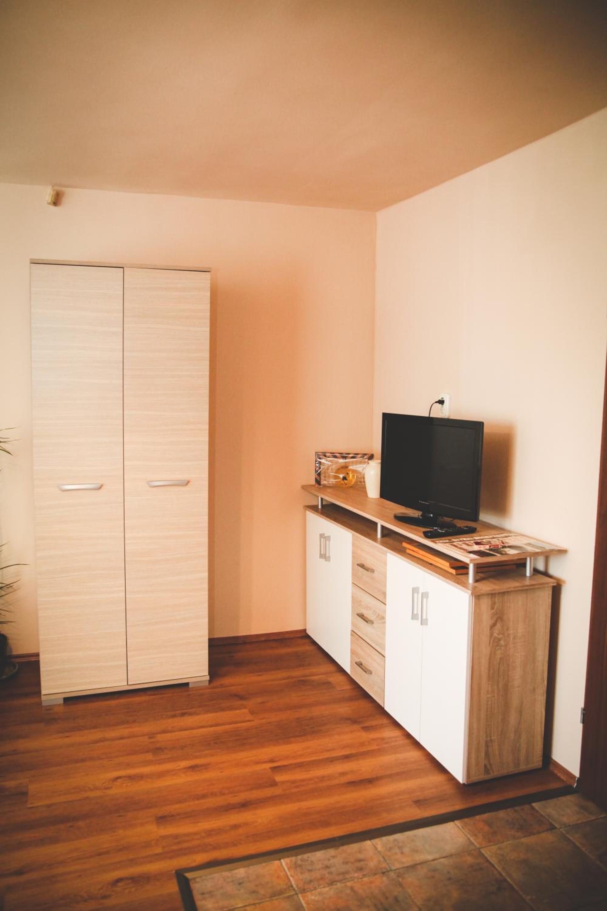 Photo 51