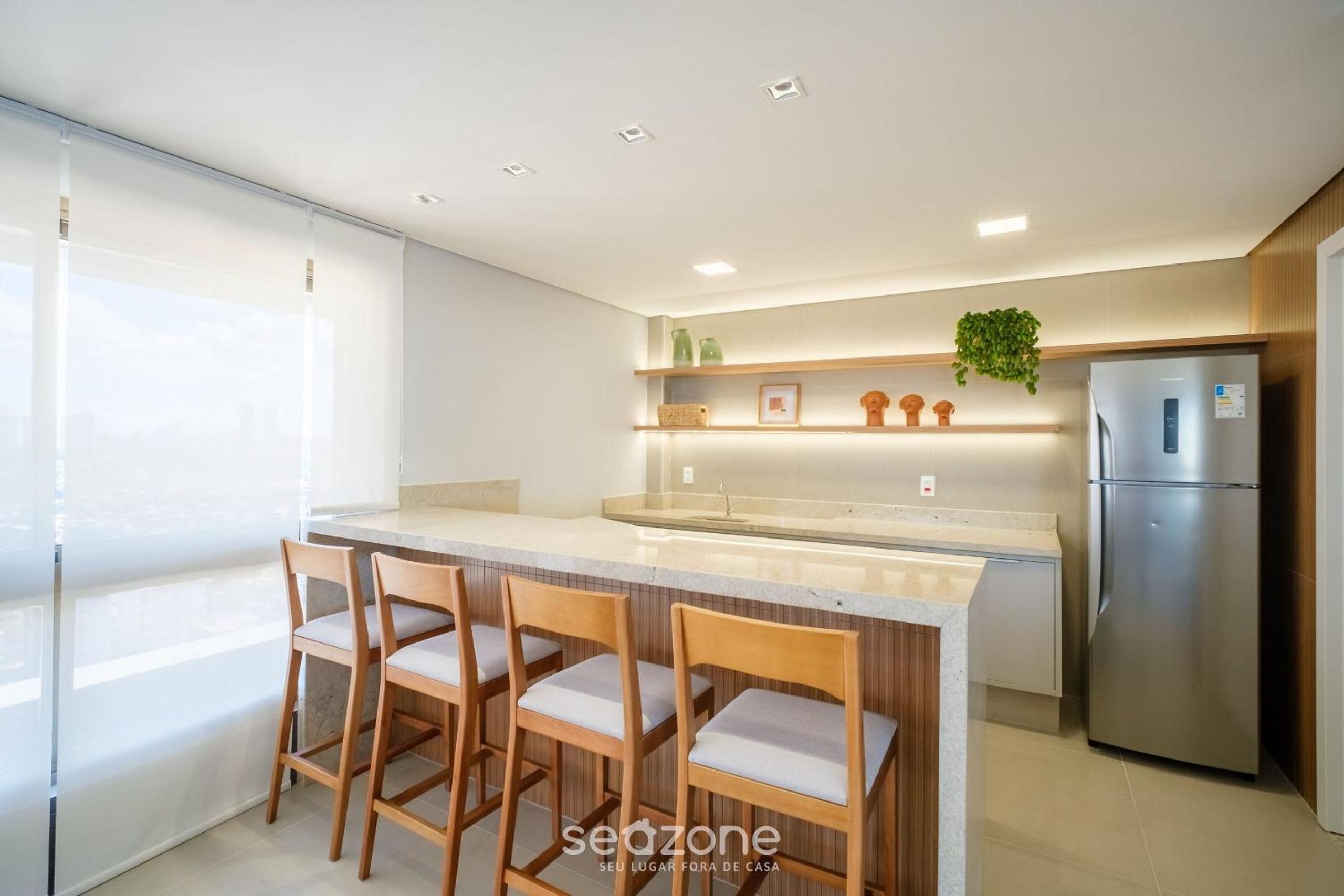 Apartments in a building with a pool 800m from the beach in Salvador - EDF