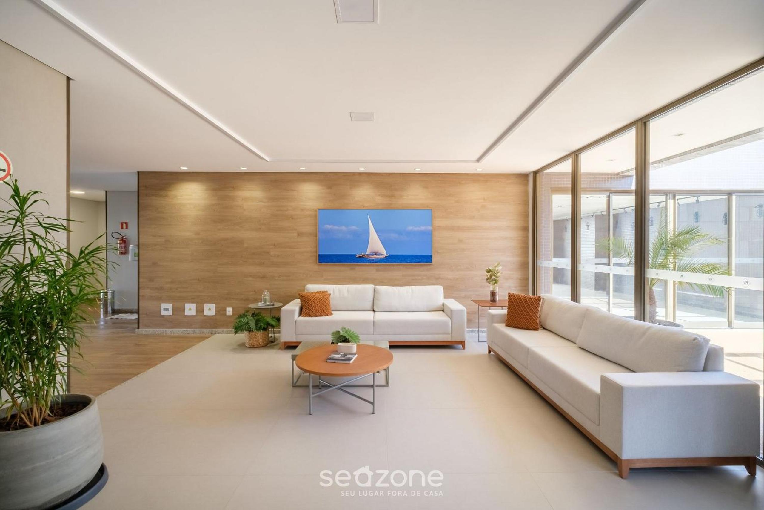 Apartments in a building with a pool 800m from the beach in Salvador - EDF