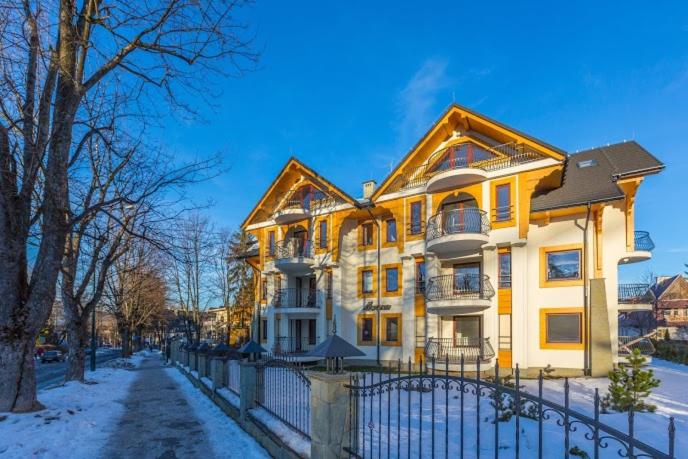 Hotel Apartamenty Tatrzańskie Turnie Krupówki - Image 1