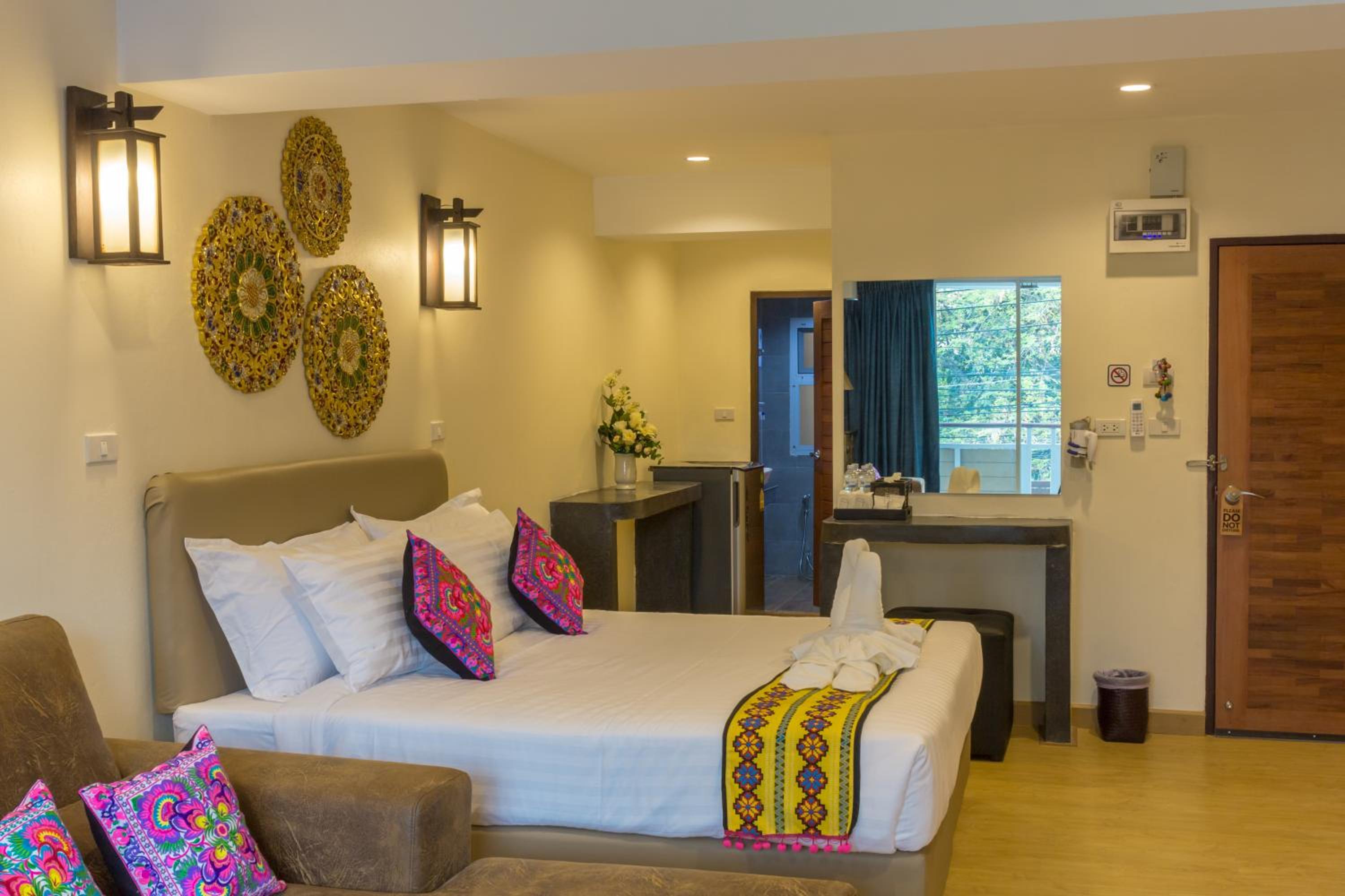 Suan Dok Gate Guesthouse