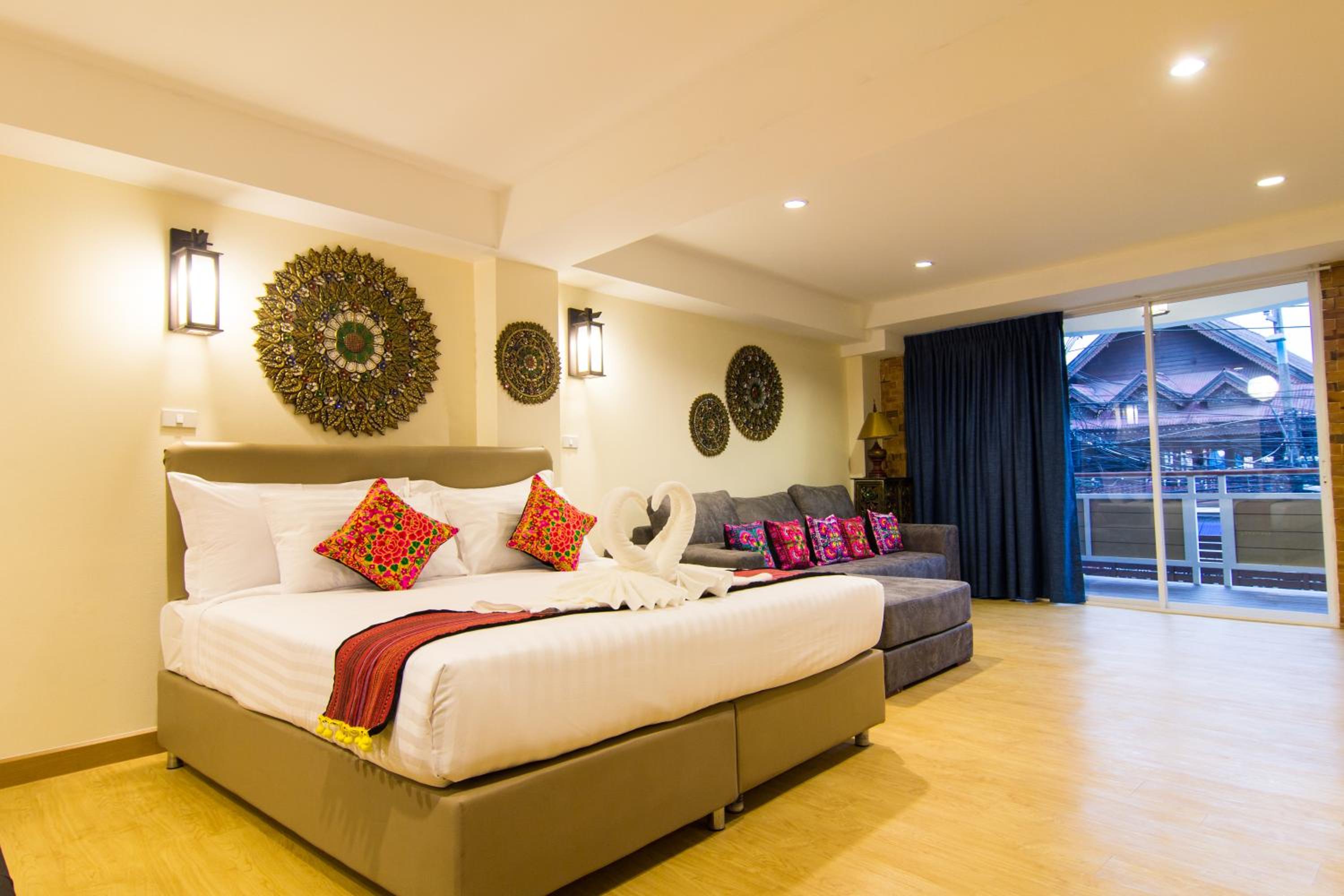 Suan Dok Gate Guesthouse