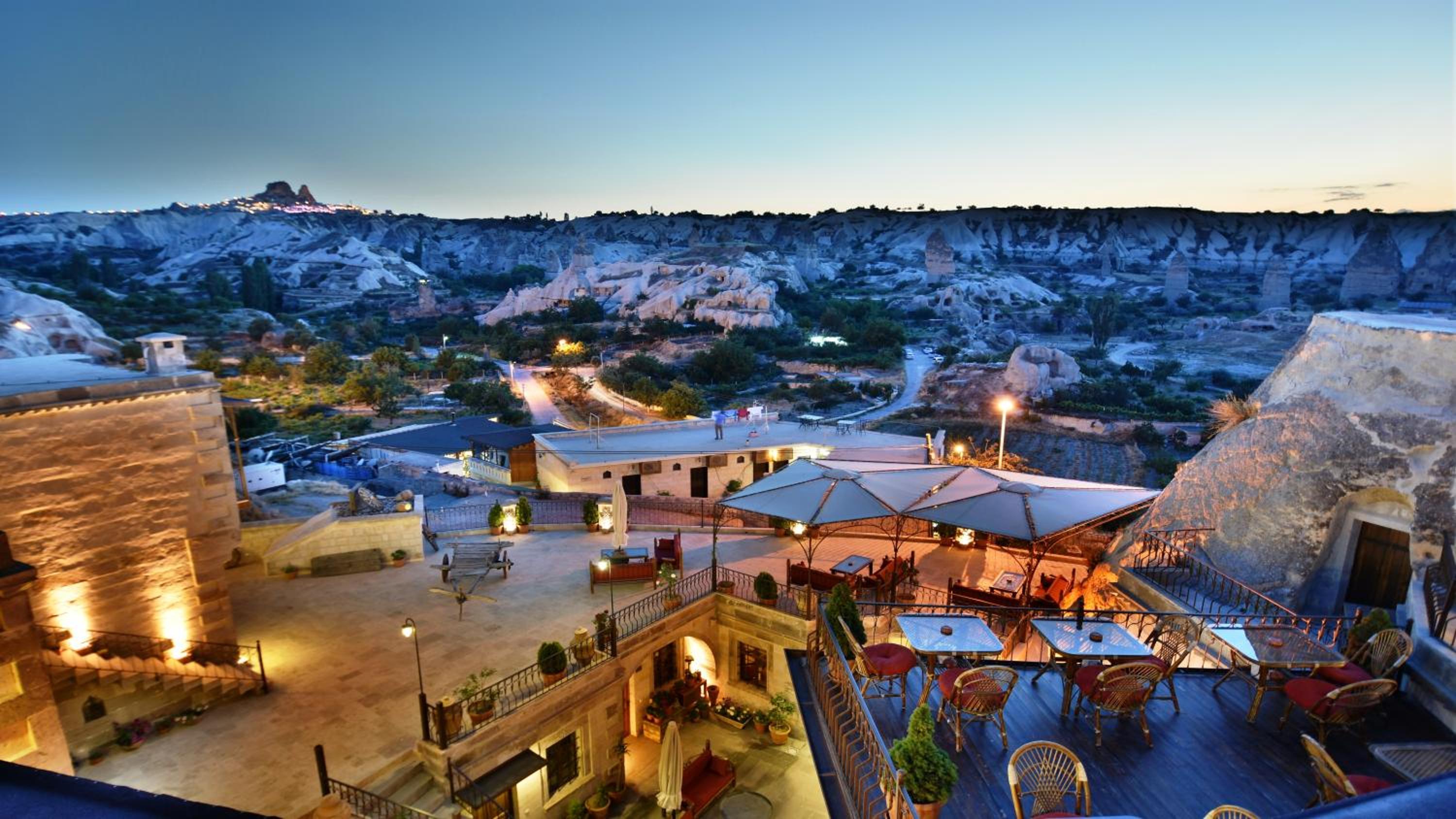 Harman Cave Hotel - Image 180