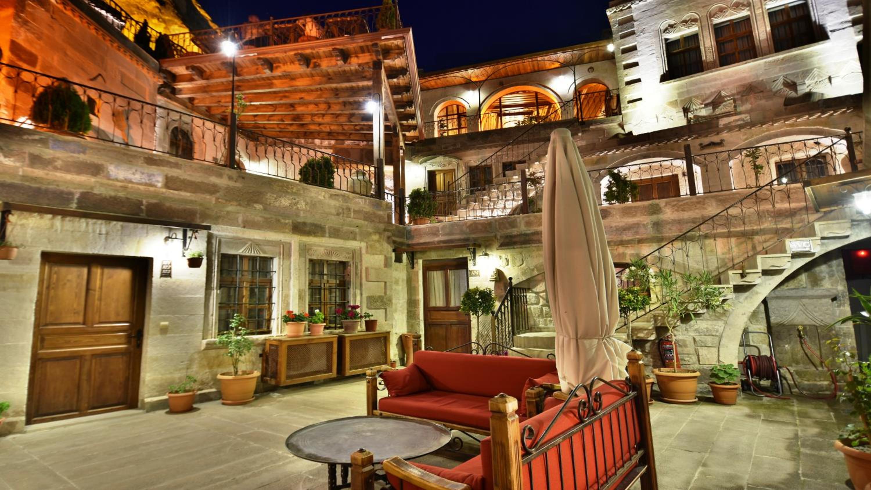 Harman Cave Hotel - Image 98