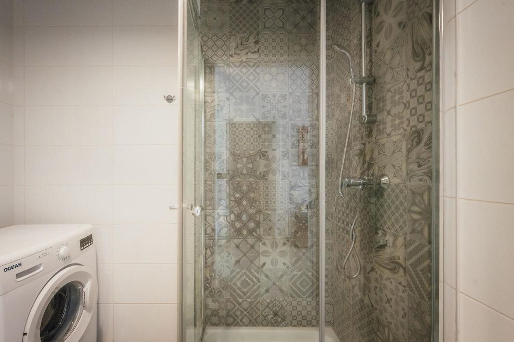 Bright 3-Bed Apartment with Outdoor Dining Mellieha