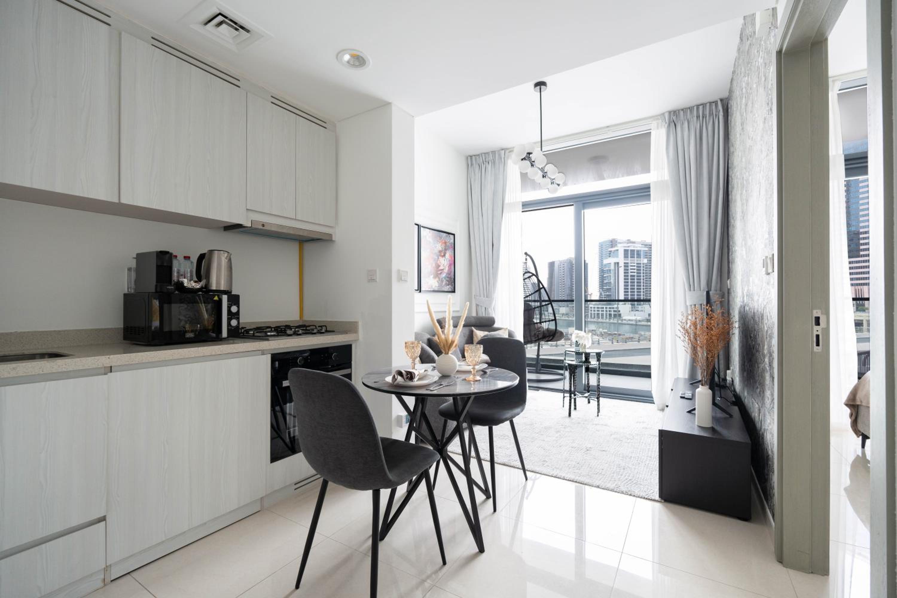KeyRock - Modern 1BR in Zada with Pool & View