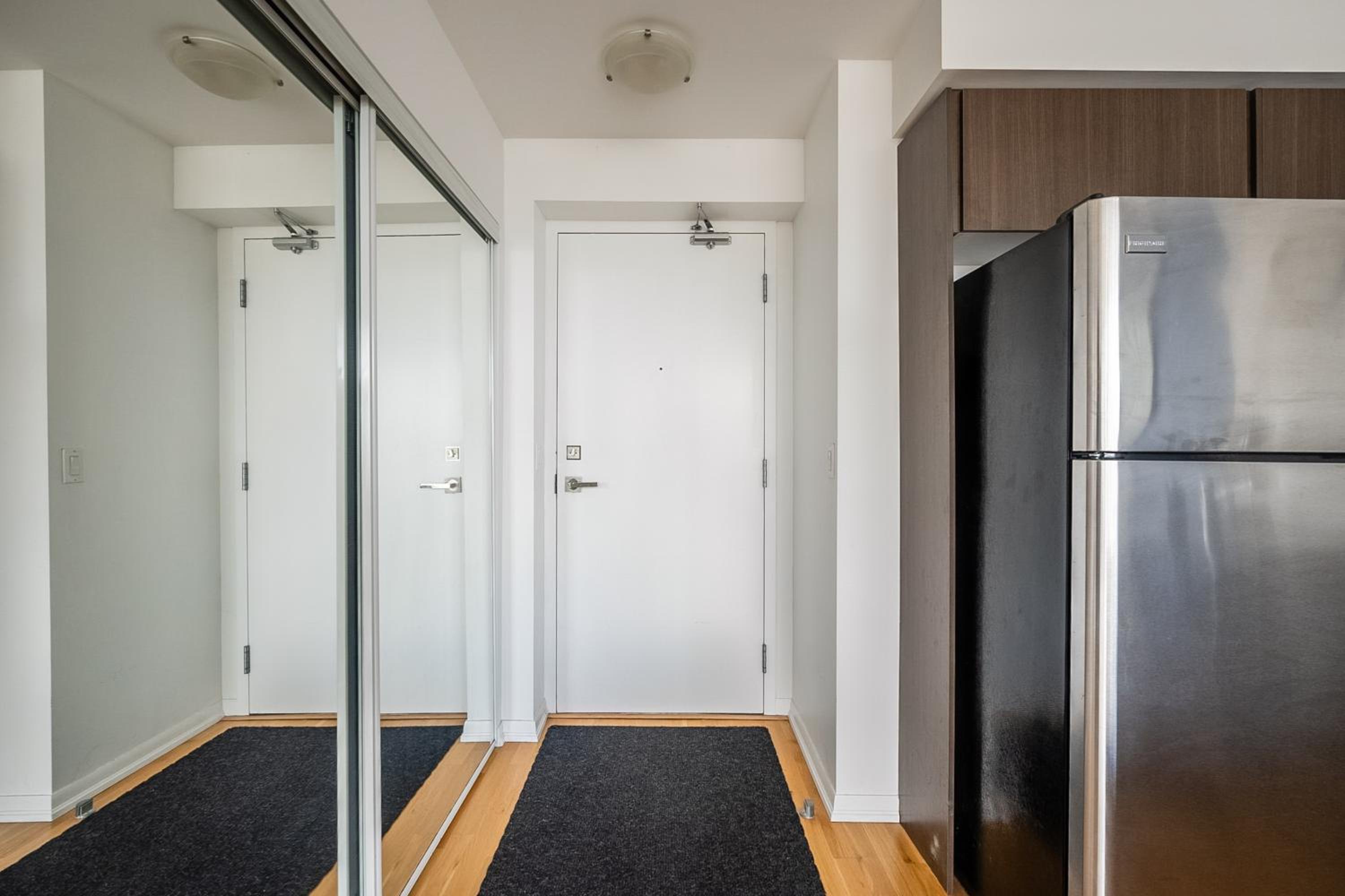 1BR High Floor View Downtown Toronto