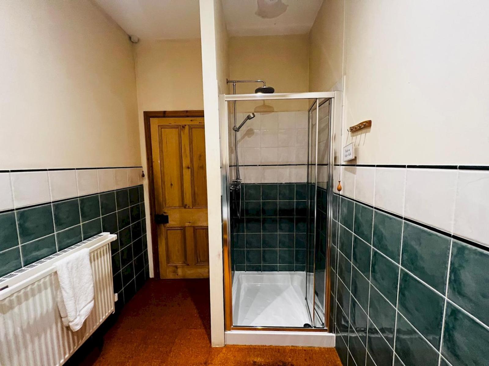 Hot Tub & Furry Friends - Characterful Buxton Home Pass The Keys