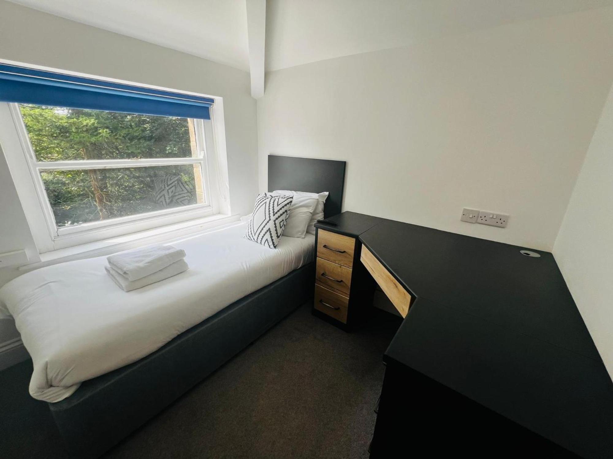 Hot Tub & Furry Friends - Characterful Buxton Home Pass The Keys