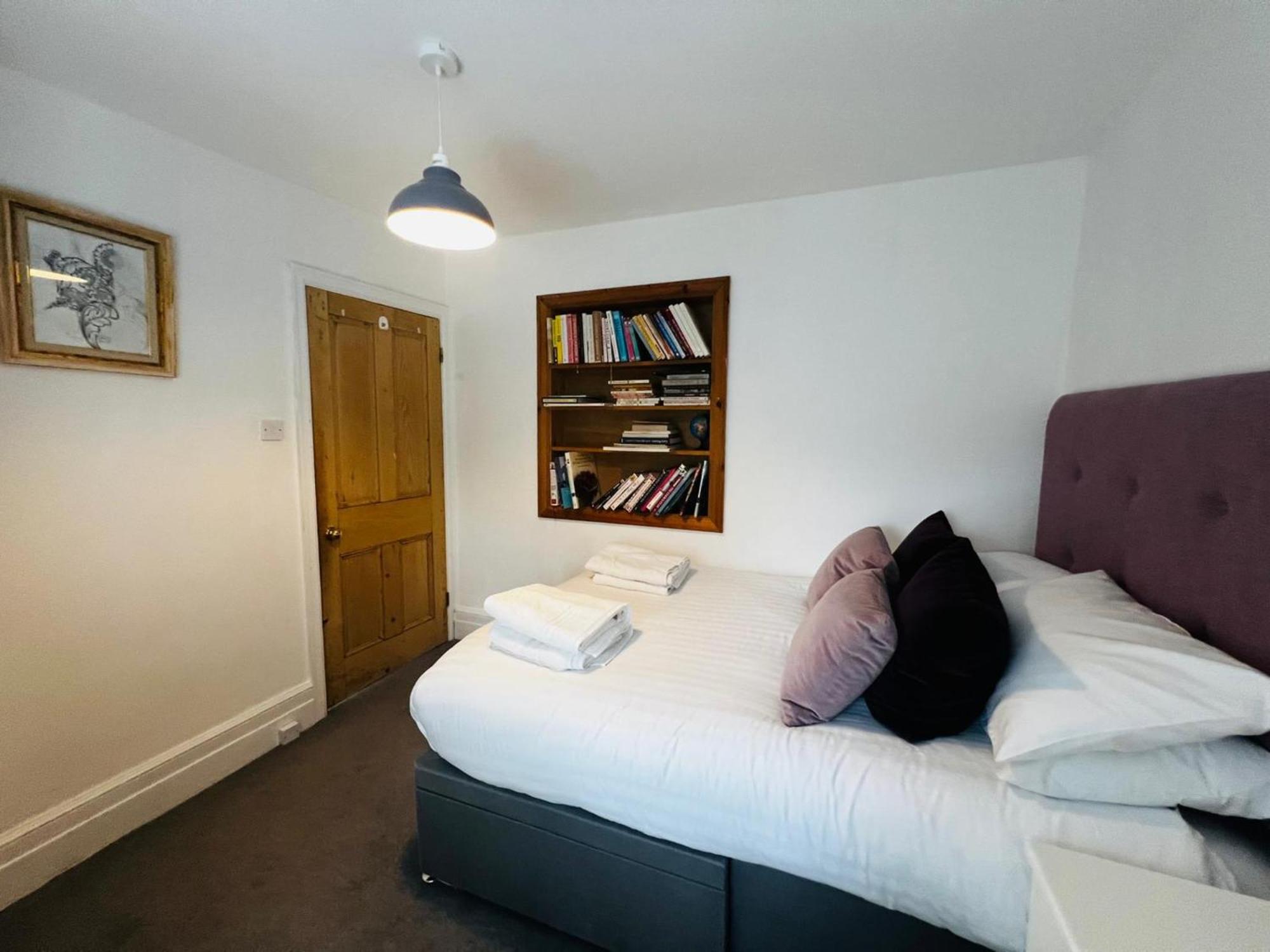 Hot Tub & Furry Friends - Characterful Buxton Home Pass The Keys