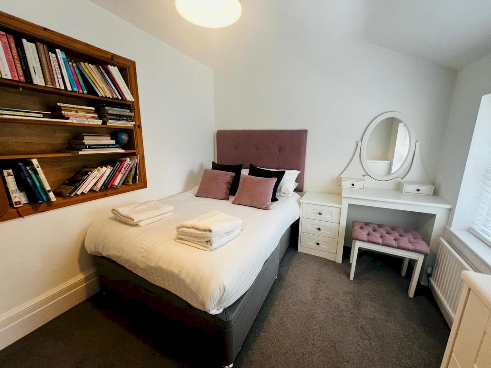Hot Tub & Furry Friends - Characterful Buxton Home Pass The Keys