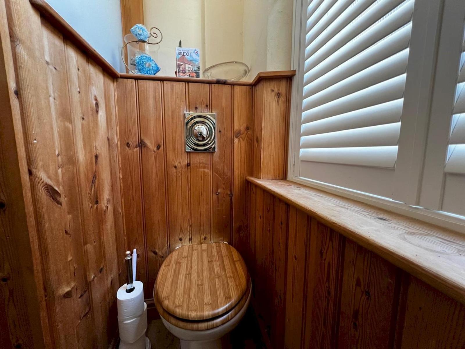 Hot Tub & Furry Friends - Characterful Buxton Home Pass The Keys
