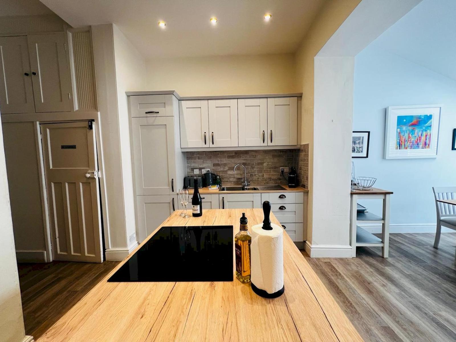 Hot Tub & Furry Friends - Characterful Buxton Home Pass The Keys