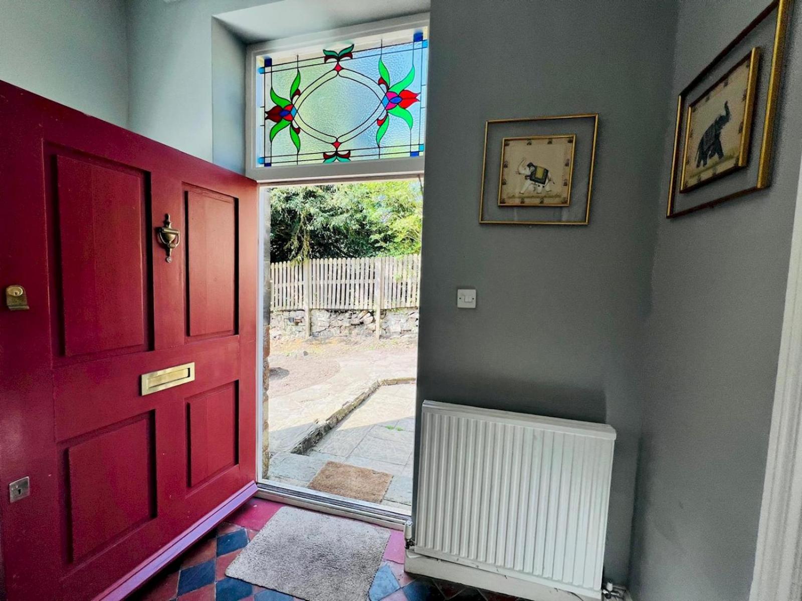 Hot Tub & Furry Friends - Characterful Buxton Home Pass The Keys
