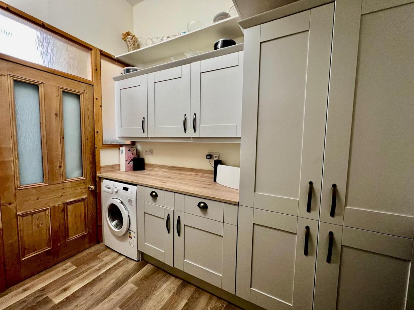 Hot Tub & Furry Friends - Characterful Buxton Home Pass The Keys