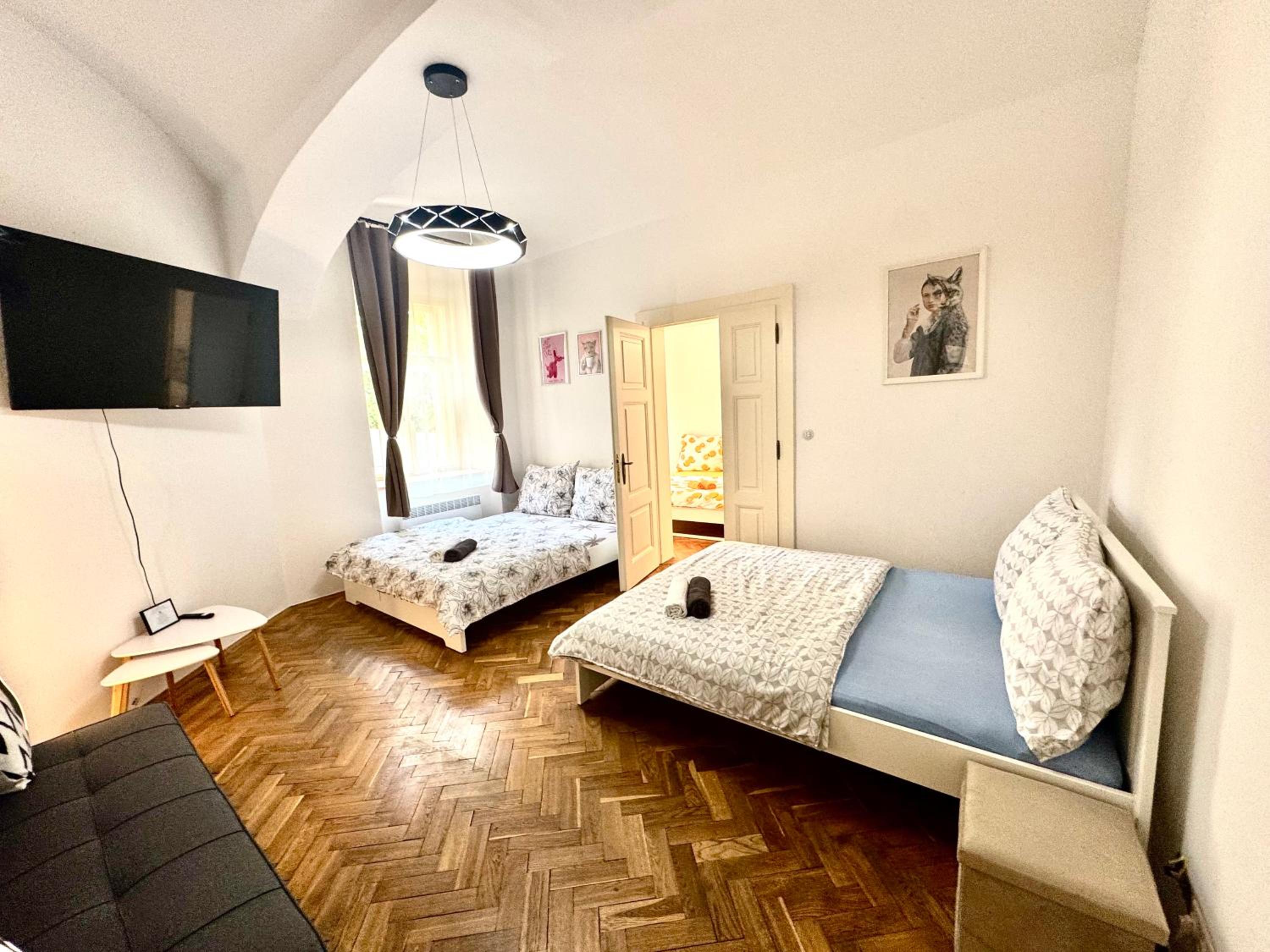 Bachelor's apartment - Smoking area - Private courtyard
