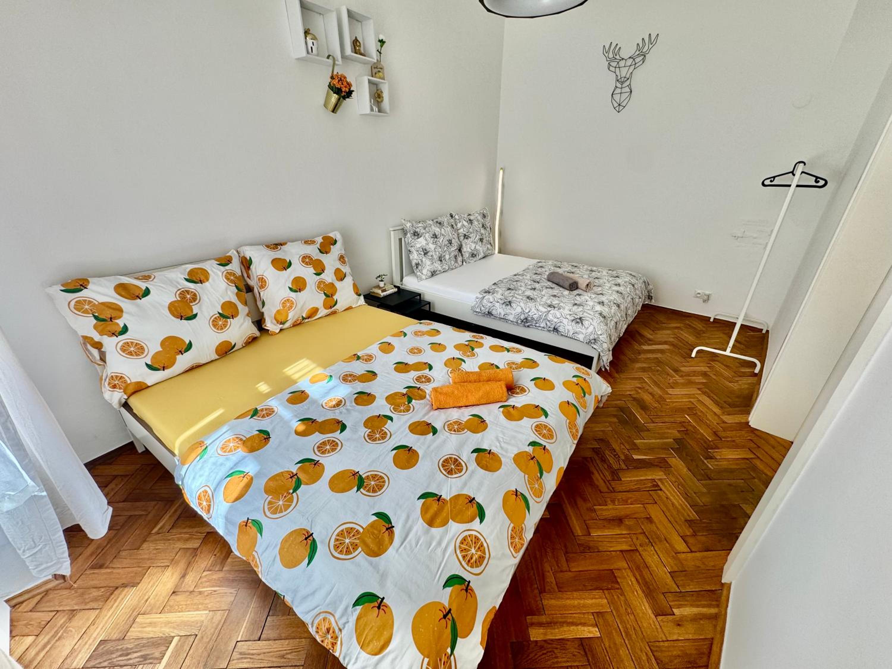 Bachelor's apartment - Smoking area - Private courtyard