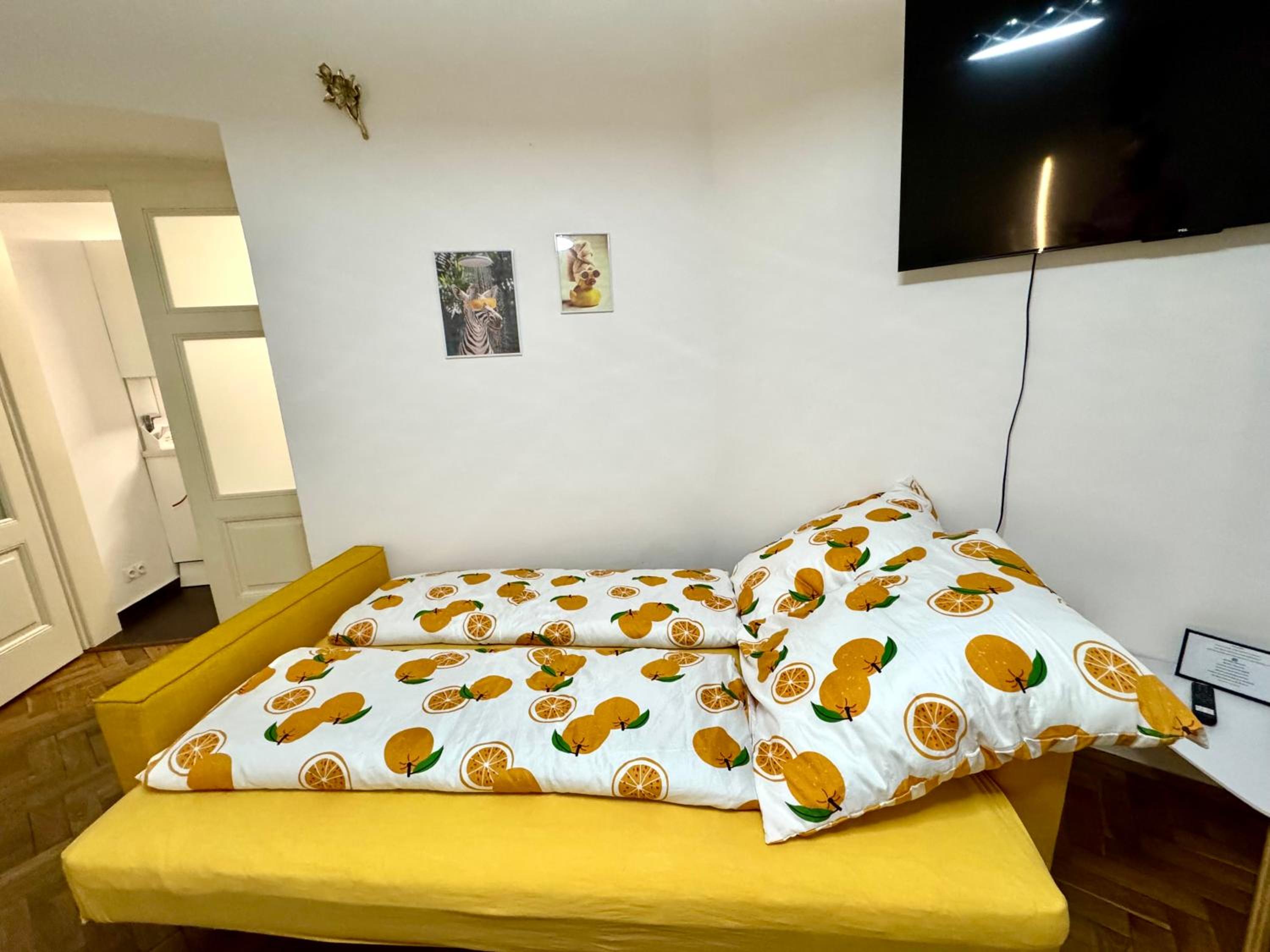 Bachelor's apartment - Smoking area - Private courtyard
