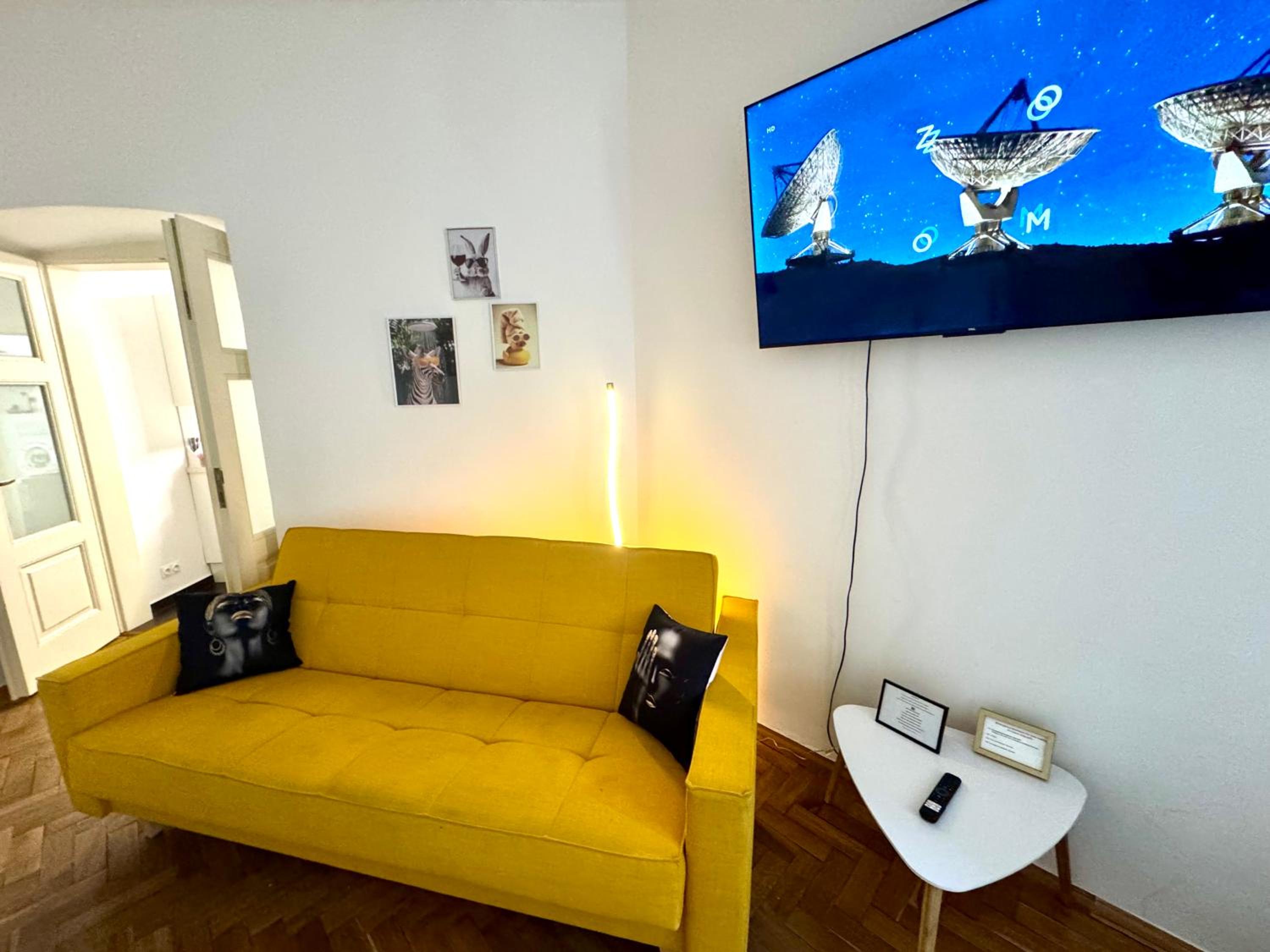 Bachelor's apartment - Smoking area - Private courtyard