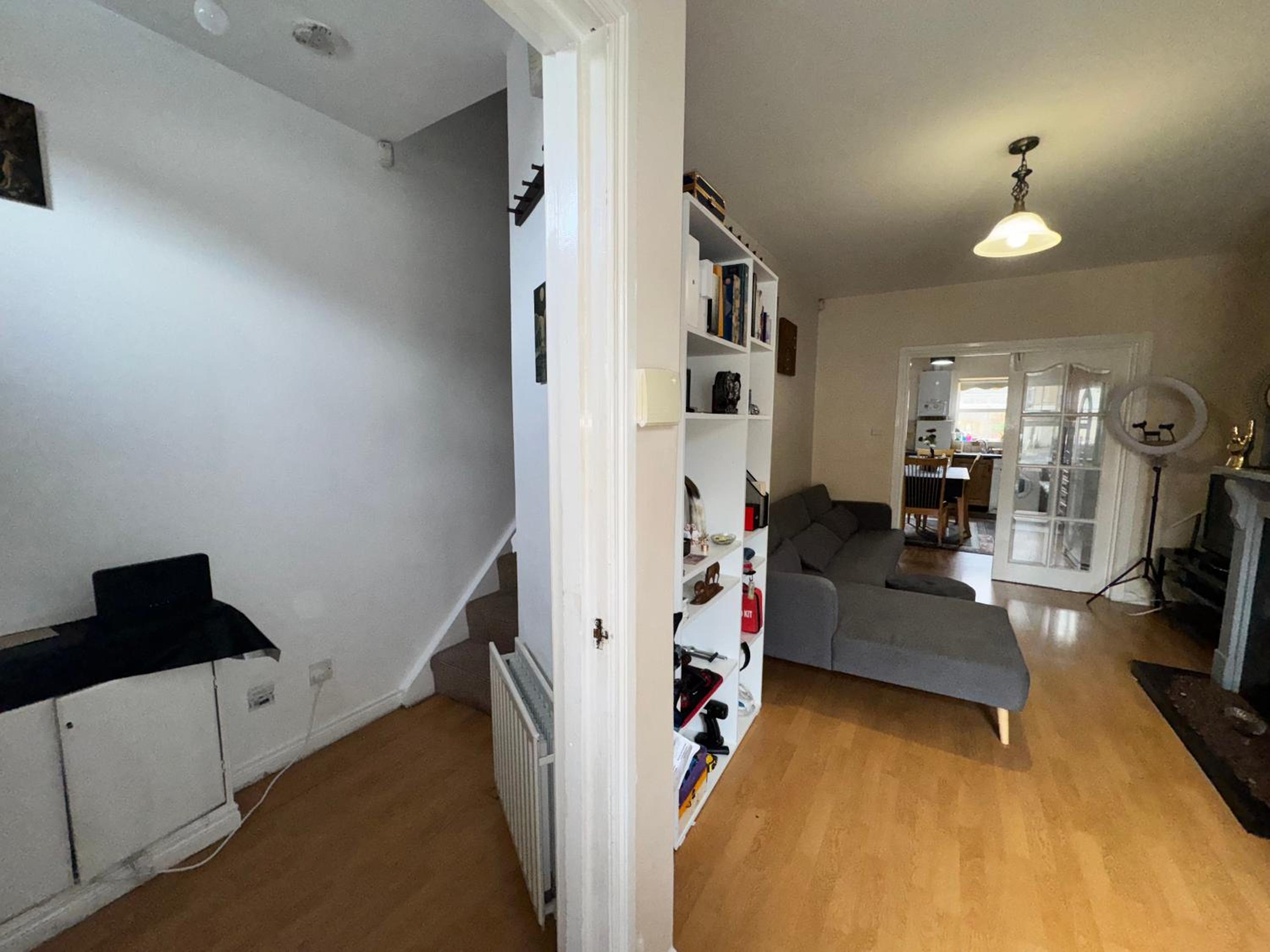 Cozy Room in Quiet Cul-de-Sac Near City Centre