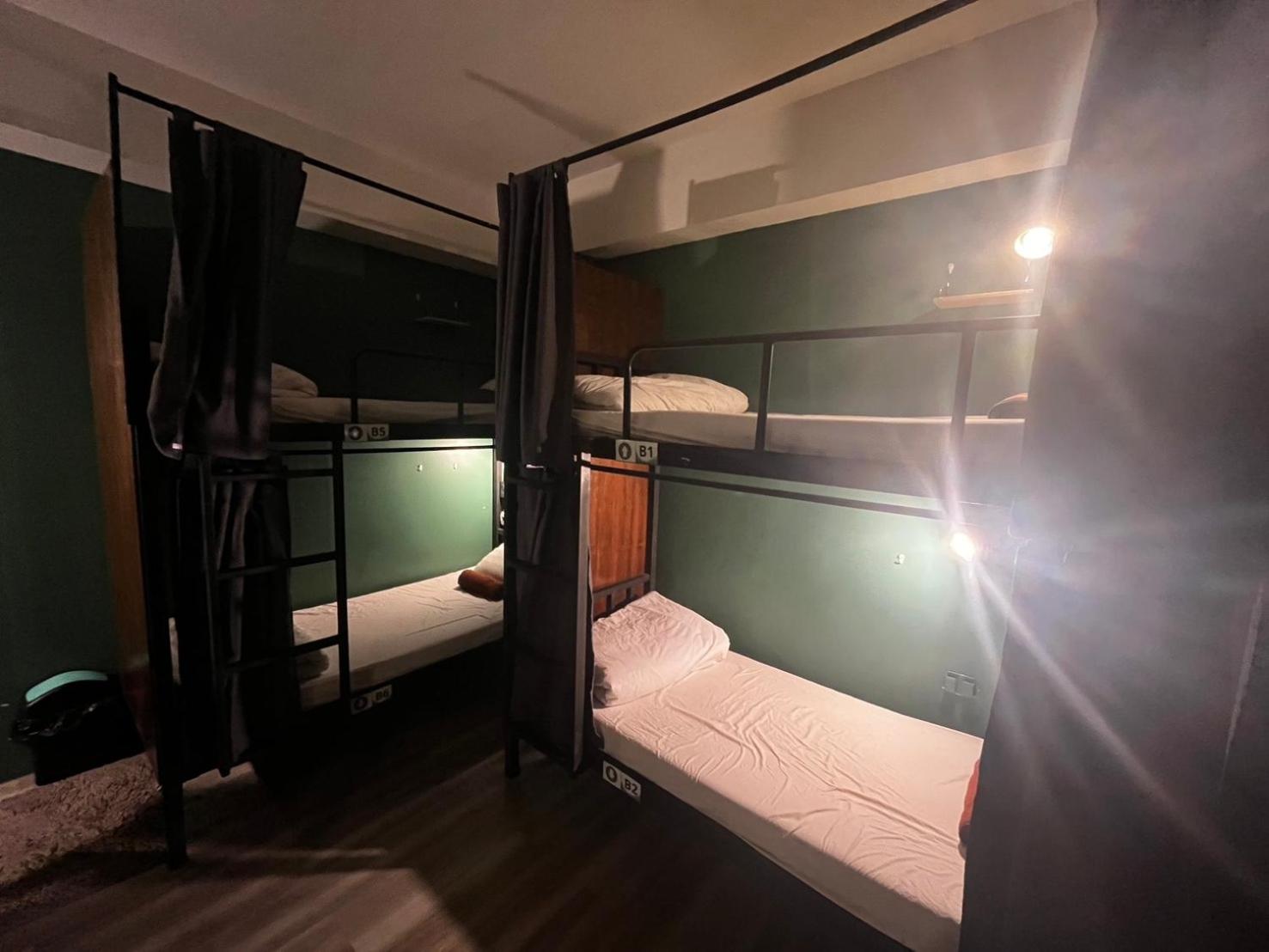 Nimman Nest Hostel & Cafe