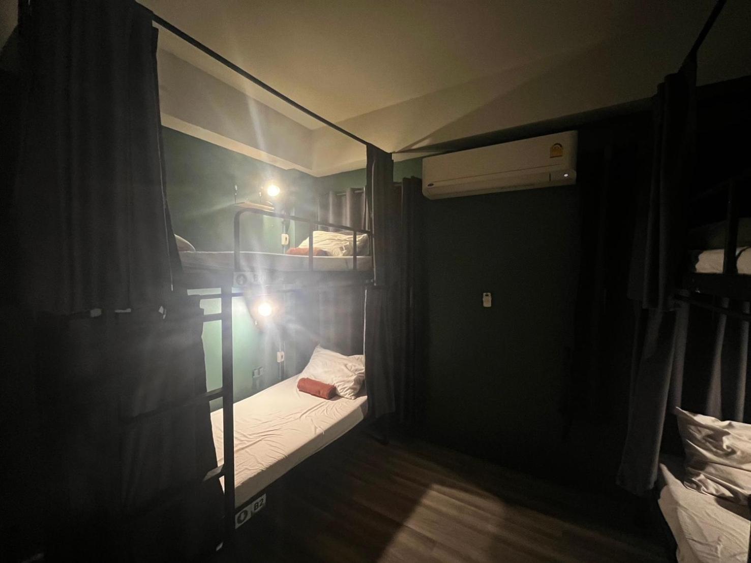 Nimman Nest Hostel & Cafe