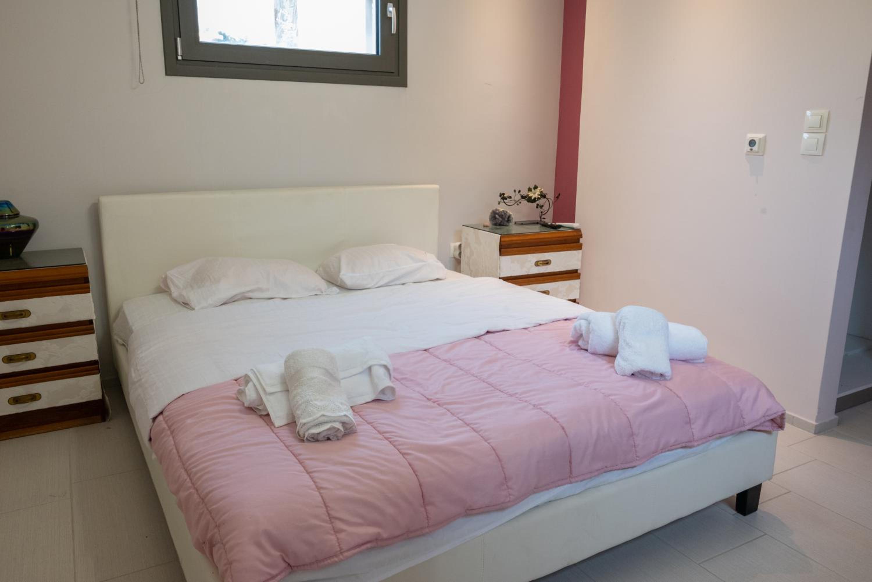 White Sand Loutraki Villa - Sea View