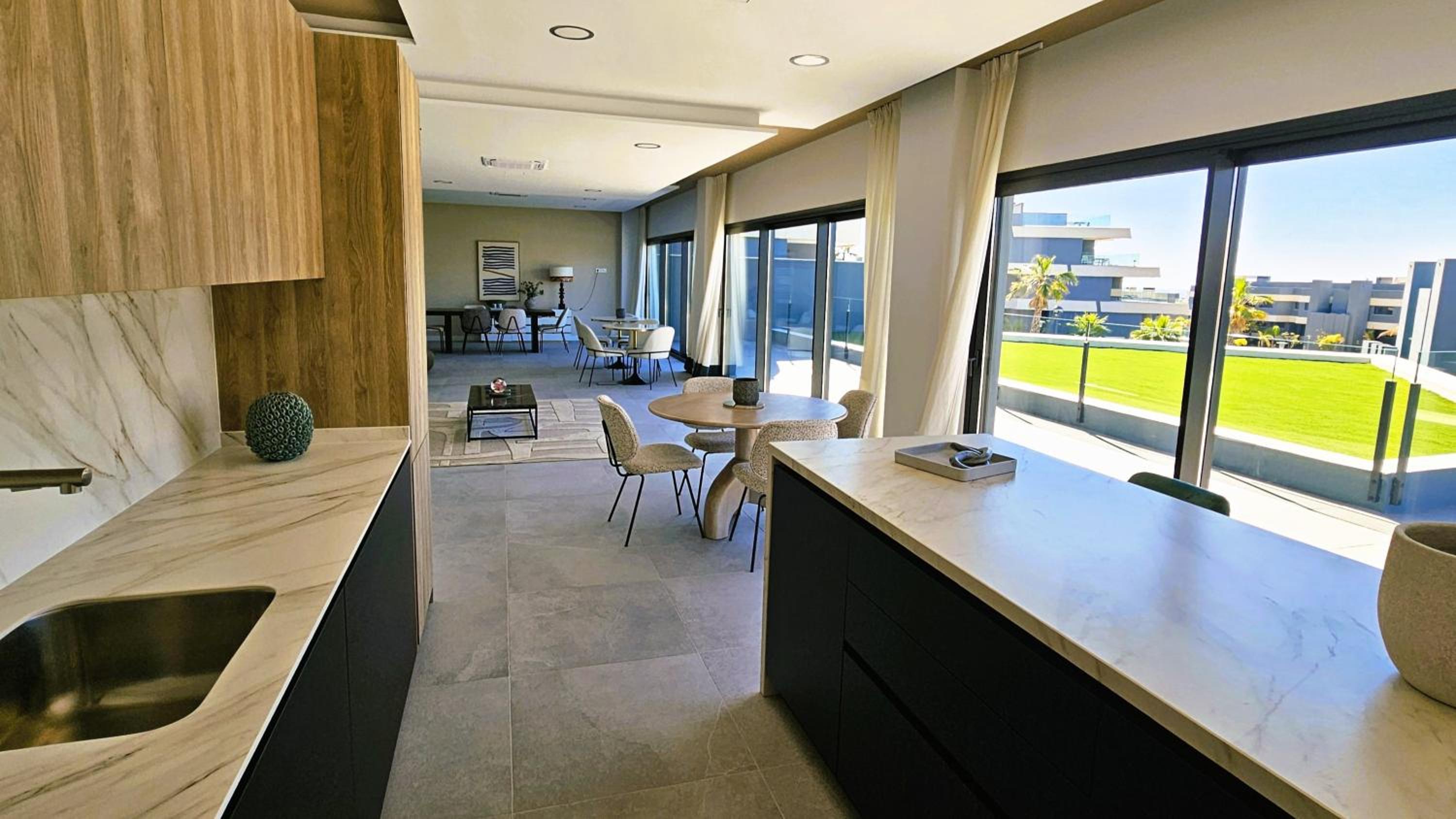 NEUE Ferienwohnung in Andalusien an der Costa del Sol - Boho Style - 40 qm Terrasse, 3-Bedroom, Pool, Gym, Work Lounge