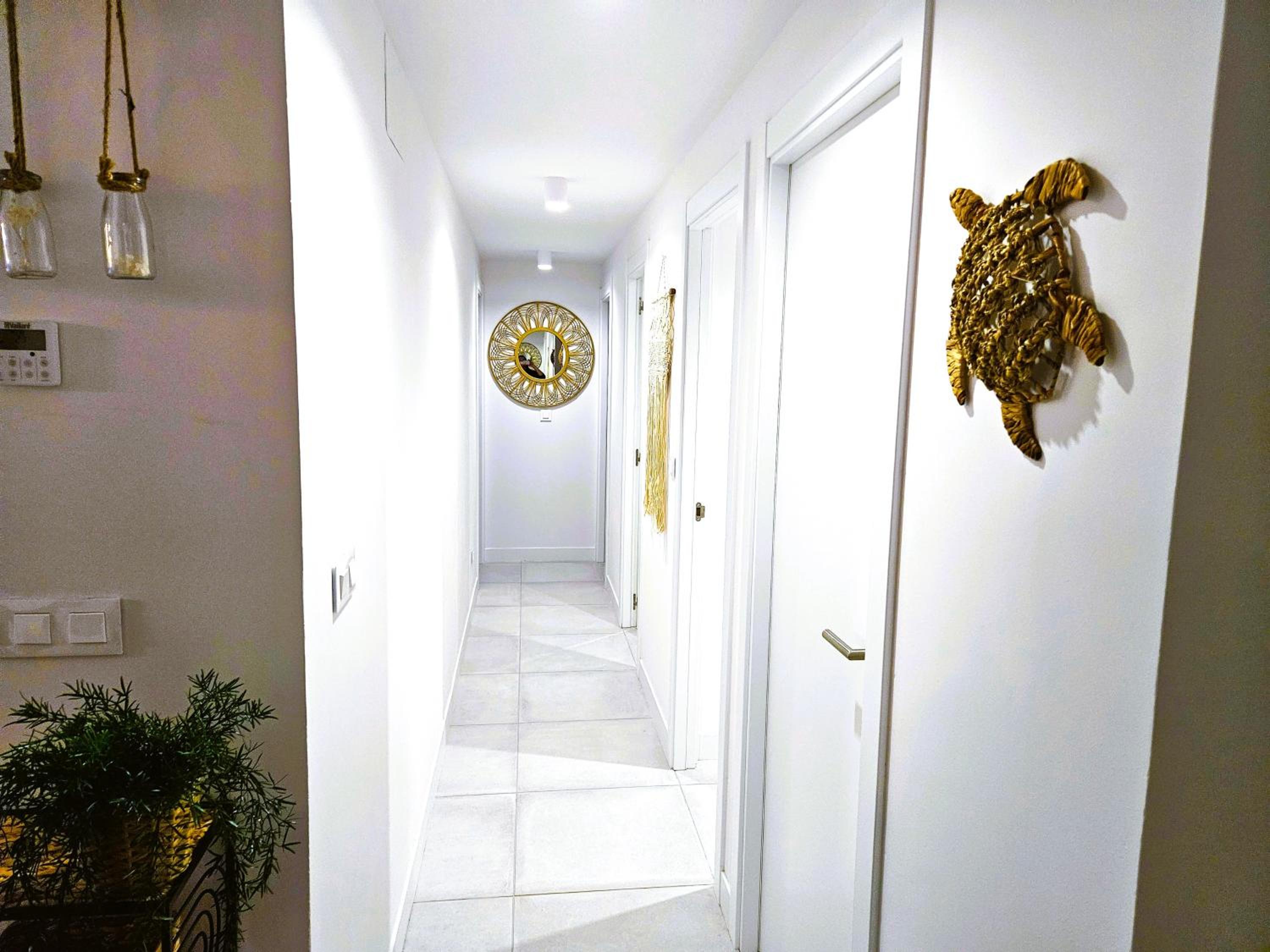 NEUE Ferienwohnung in Andalusien an der Costa del Sol - Boho Style - 40 qm Terrasse, 3-Bedroom, Pool, Gym, Work Lounge
