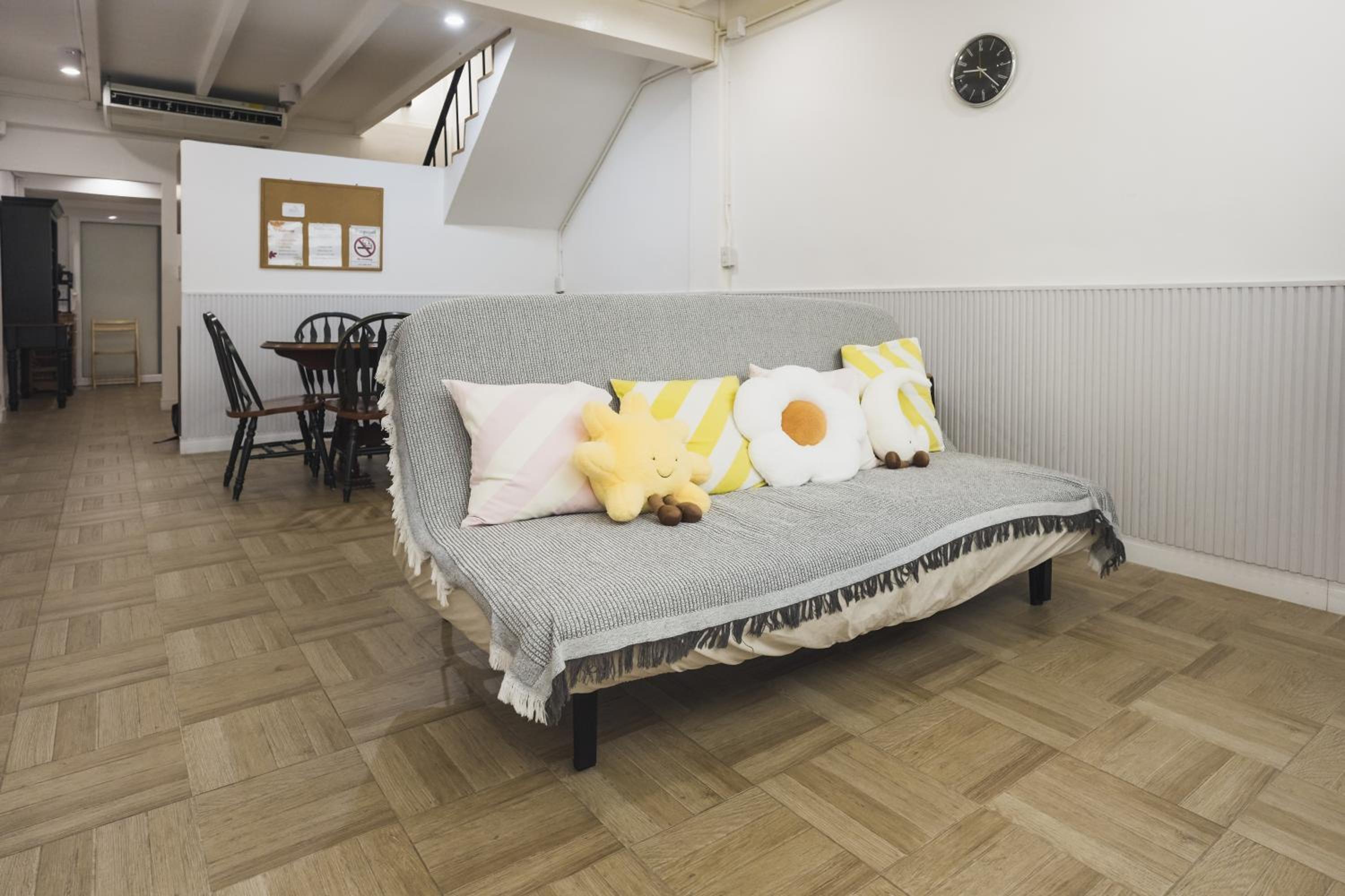 Nitichai Place, Private Sukhumvit Townhome 8PAX