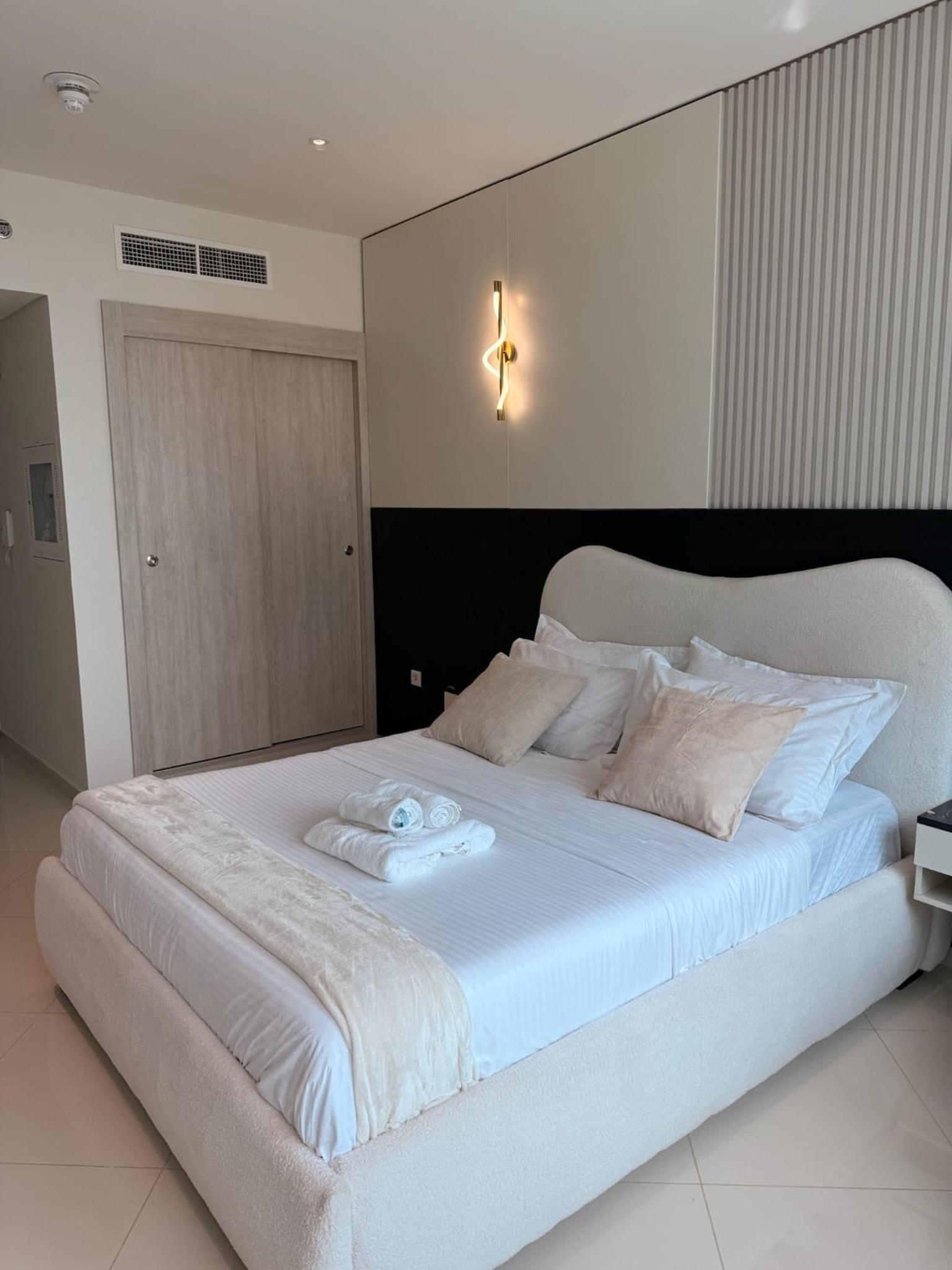 FullSeaView-RoofTopPool Free Private WestBeachAccess