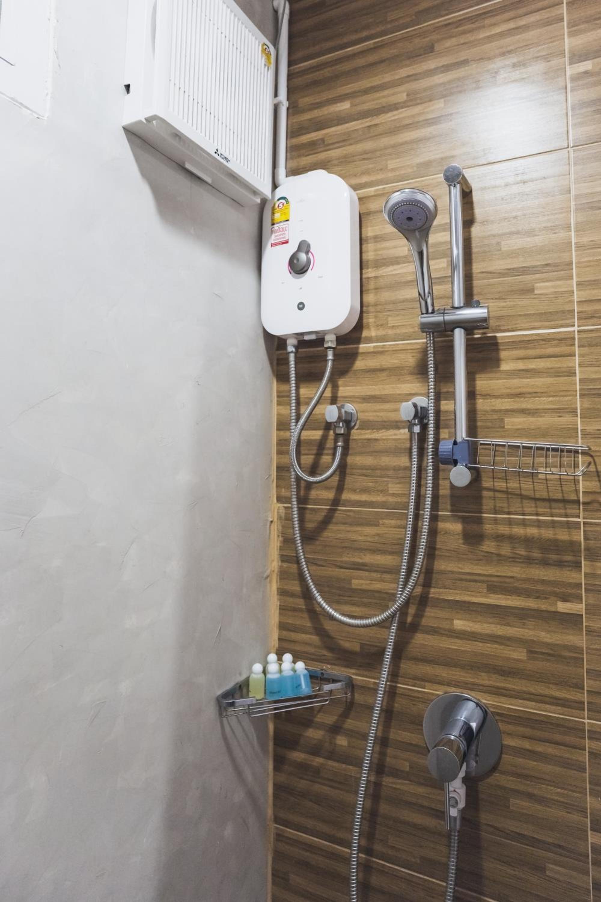 Nitichai Place, Private Sukhumvit Townhome 8PAX