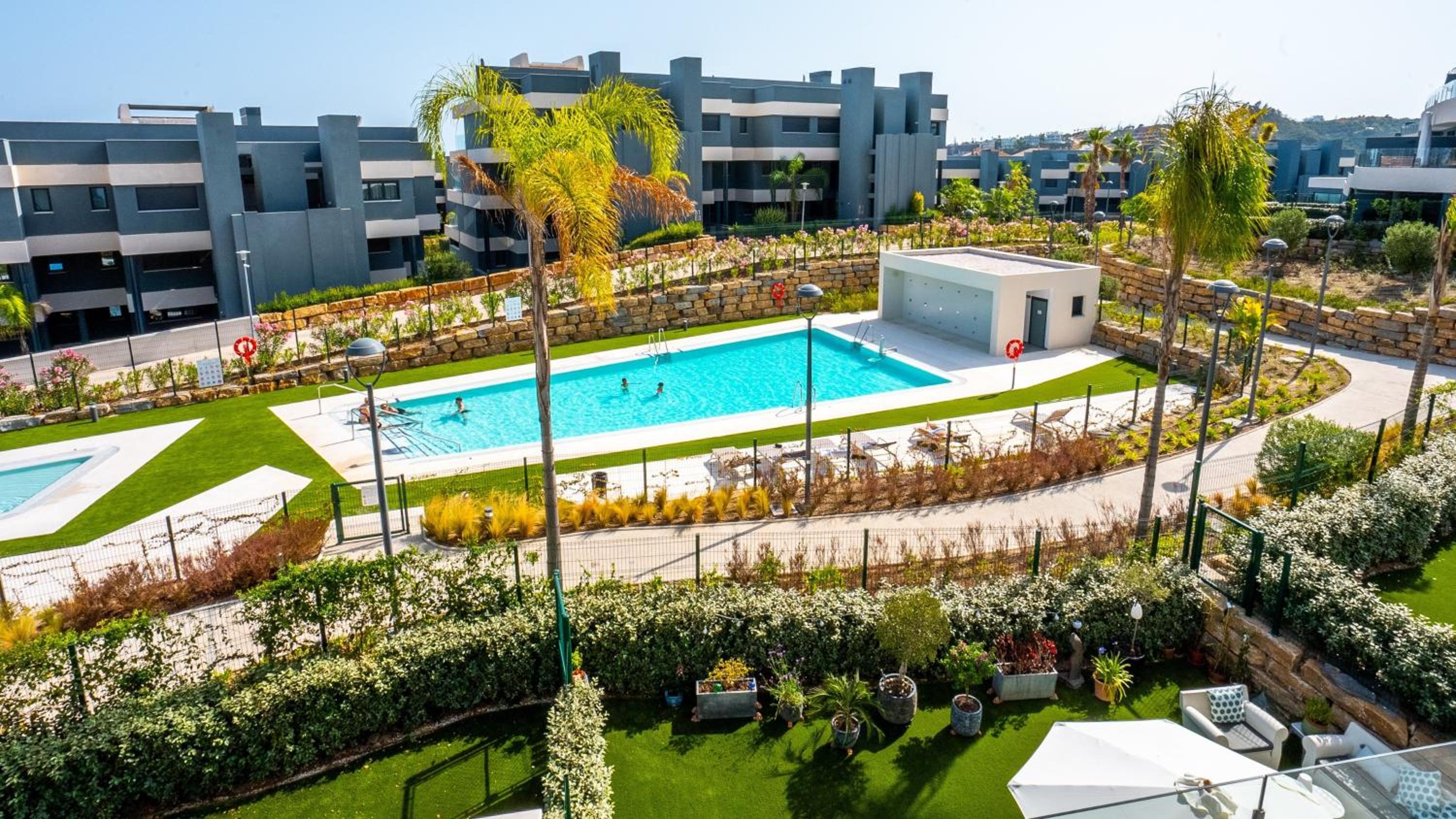 NEUE Ferienwohnung in Andalusien an der Costa del Sol - Boho Style - 40 qm Terrasse, 3-Bedroom, Pool, Gym, Work Lounge