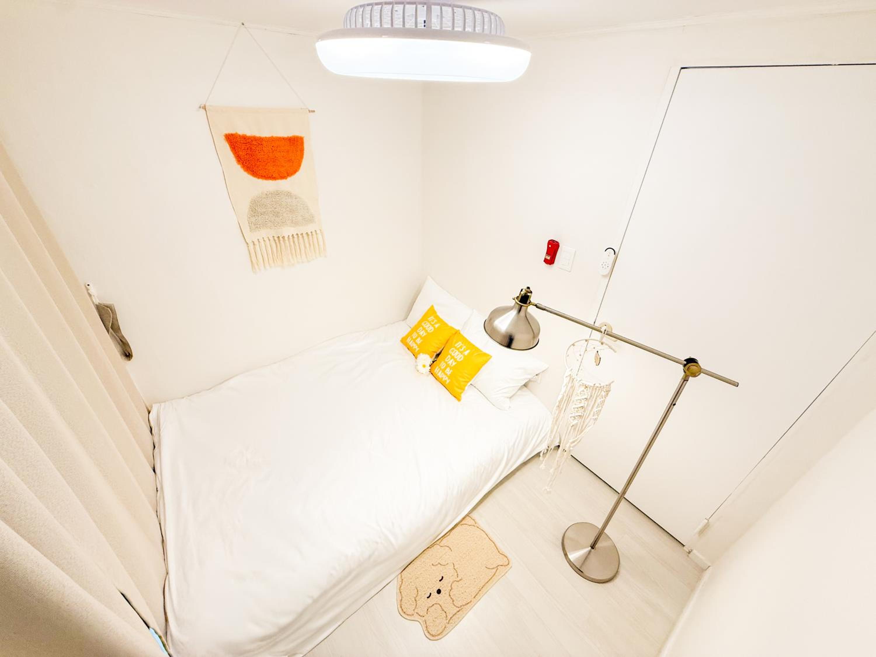 3beds near Ahyeon Hongdae Seoul train st Yeouido