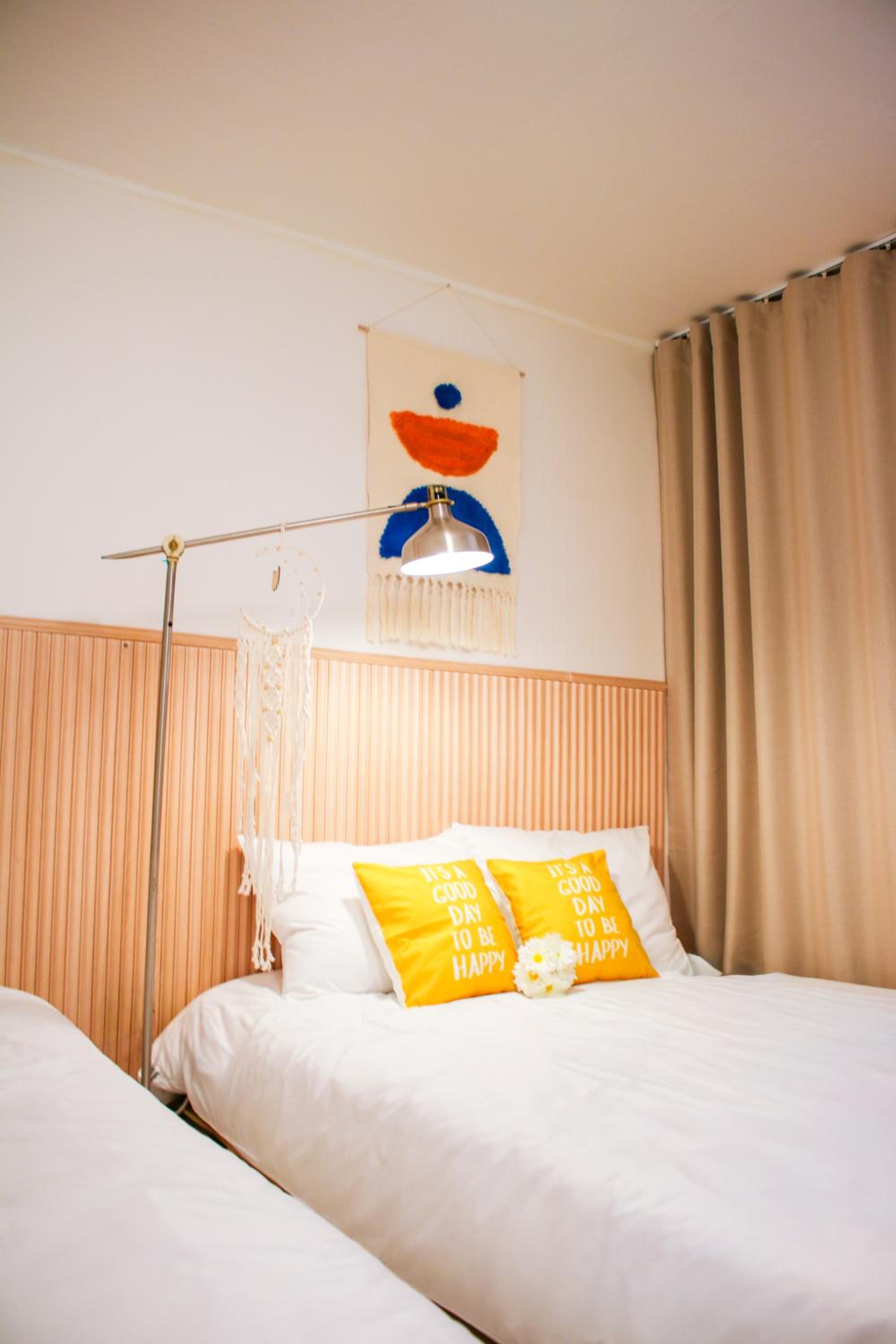 3beds near Ahyeon Hongdae Seoul train st Yeouido