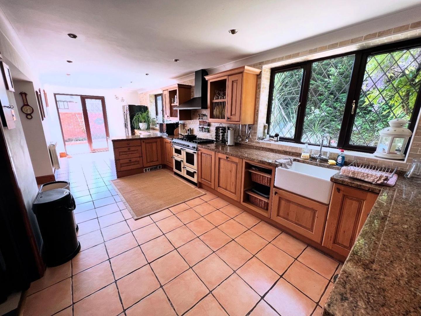 DAINTY HOME STAY - 6 BDR Contractors, Family & Group