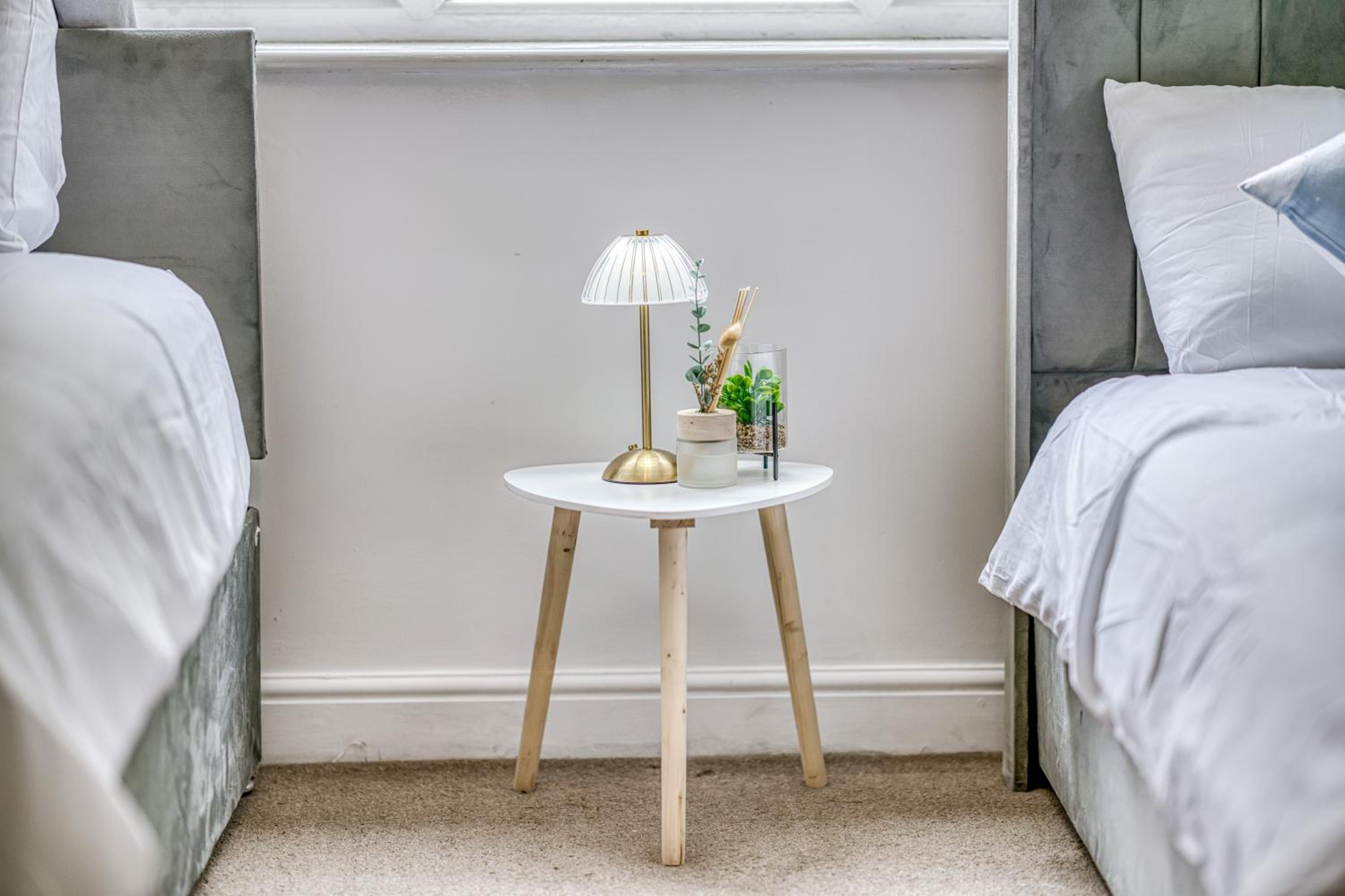 2BR Manchester Flat - Free Parking - Old Trafford - Weekly Rates
