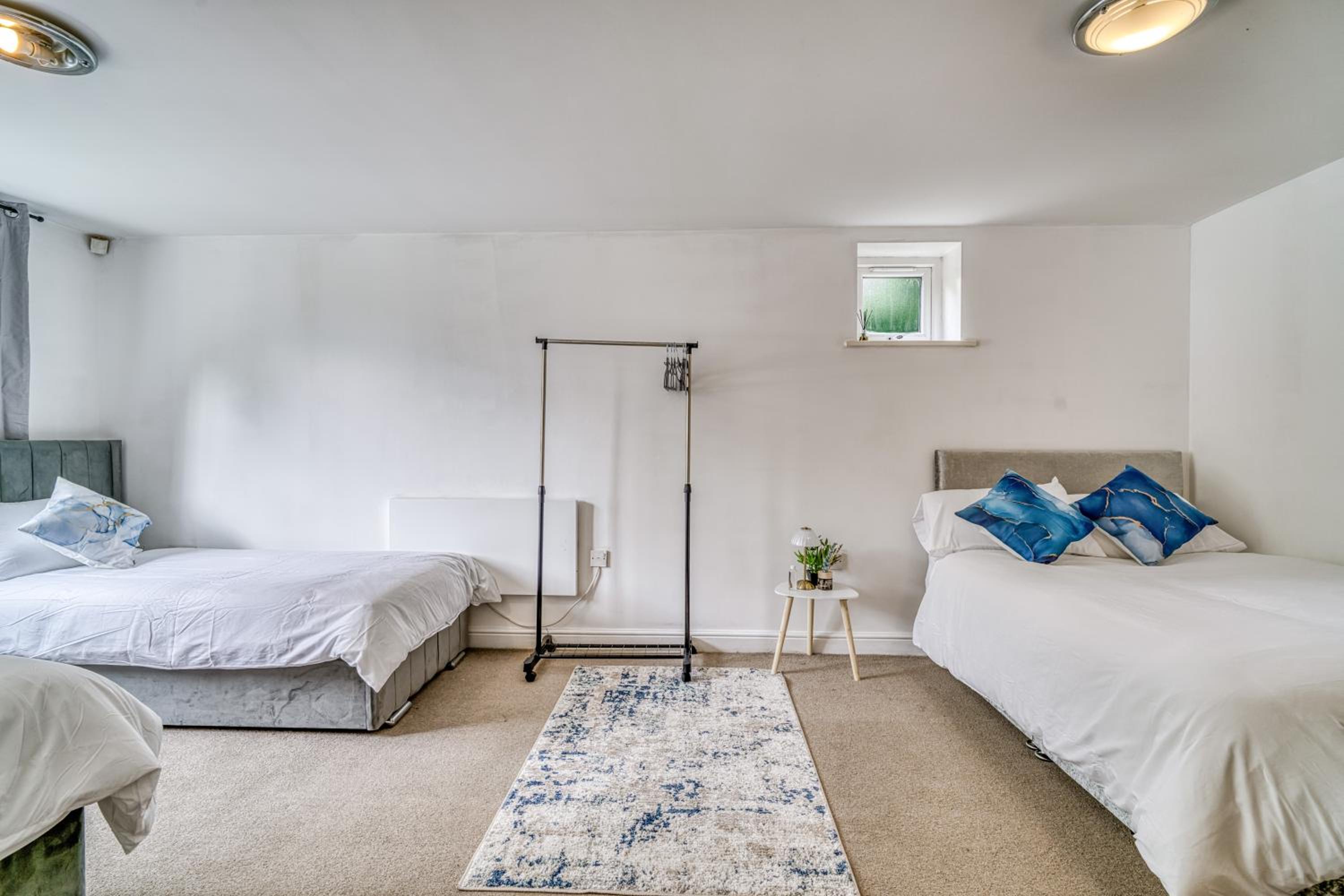 2BR Manchester Flat - Free Parking - Old Trafford - Weekly Rates