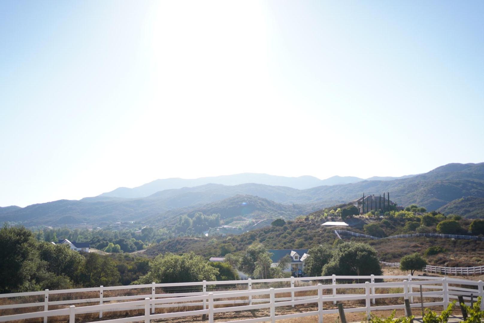 Villa on 5 Acre Vineyard Equestrian Estate, Pool & Hot tub, Events