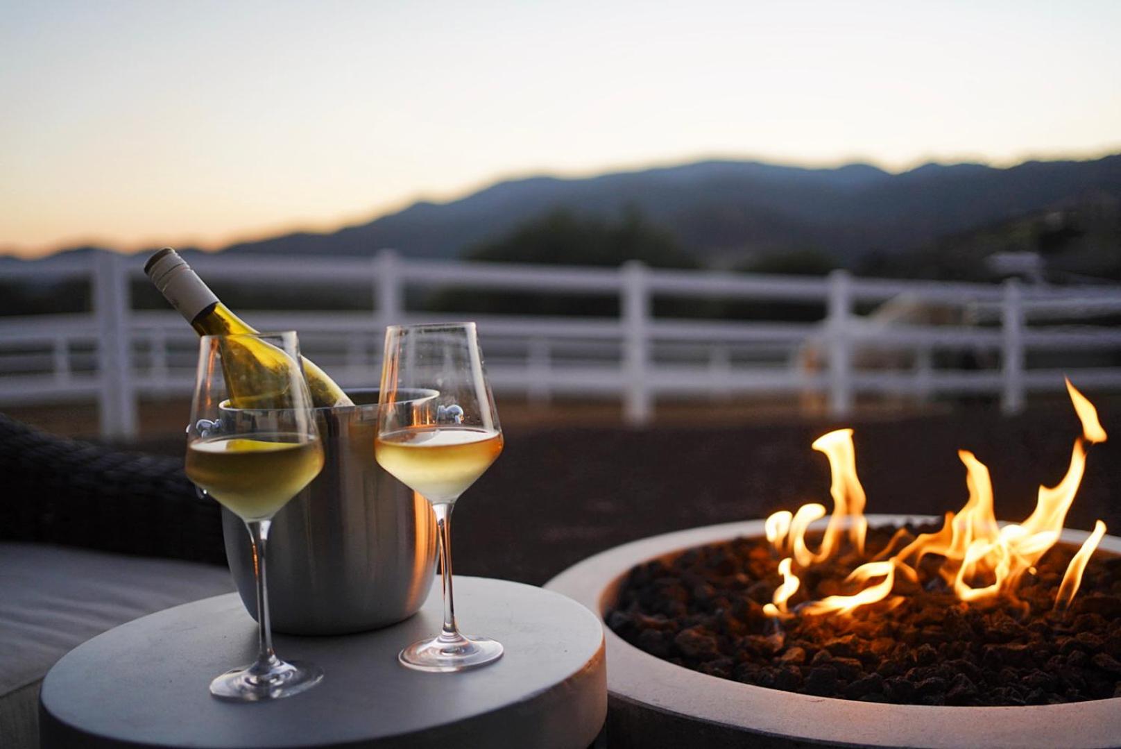 Villa on 5 Acre Vineyard Equestrian Estate, Pool & Hot tub, Events