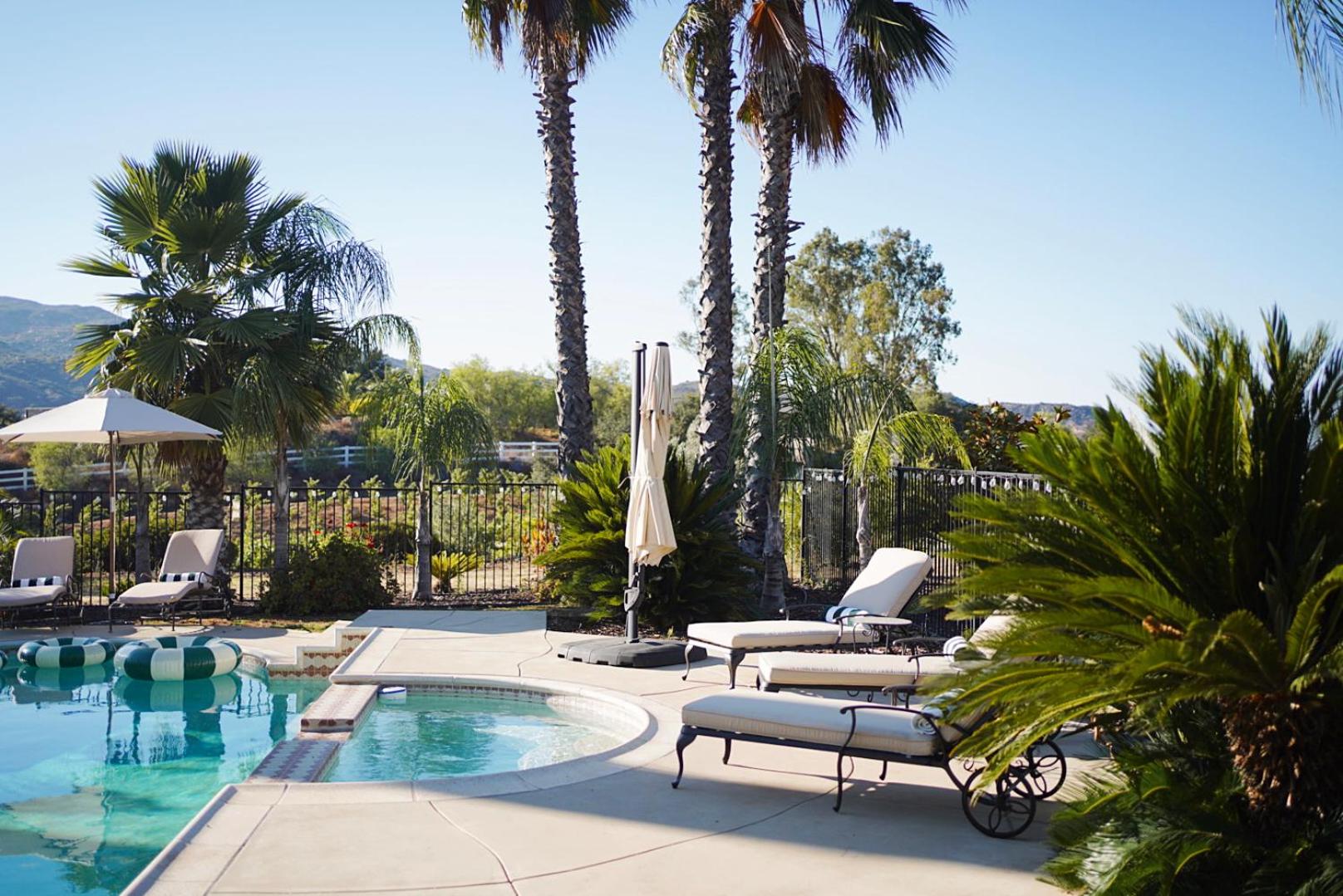 Villa on 5 Acre Vineyard Equestrian Estate, Pool & Hot tub, Events