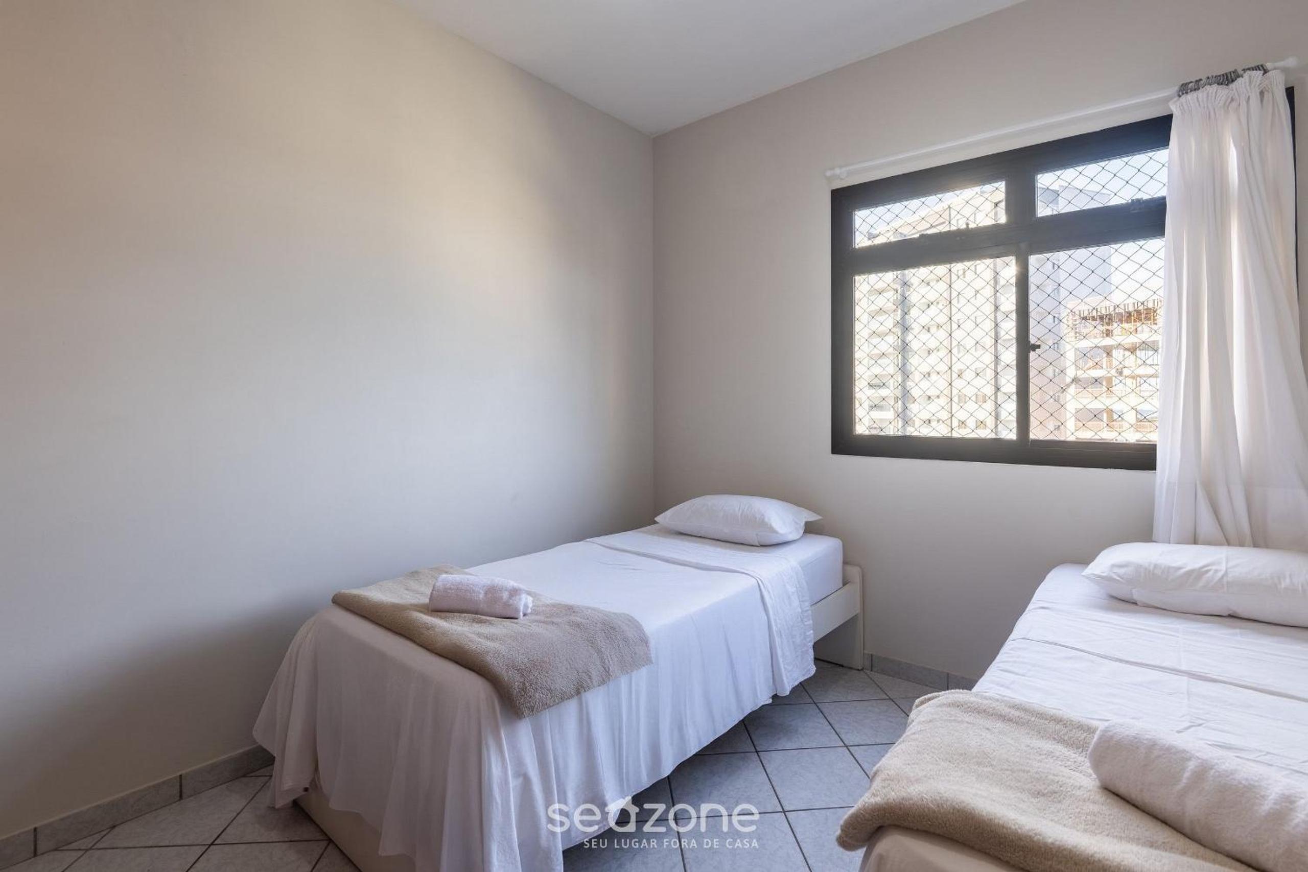 Comfort and sophistication just steps from Praia do Morro - DBH