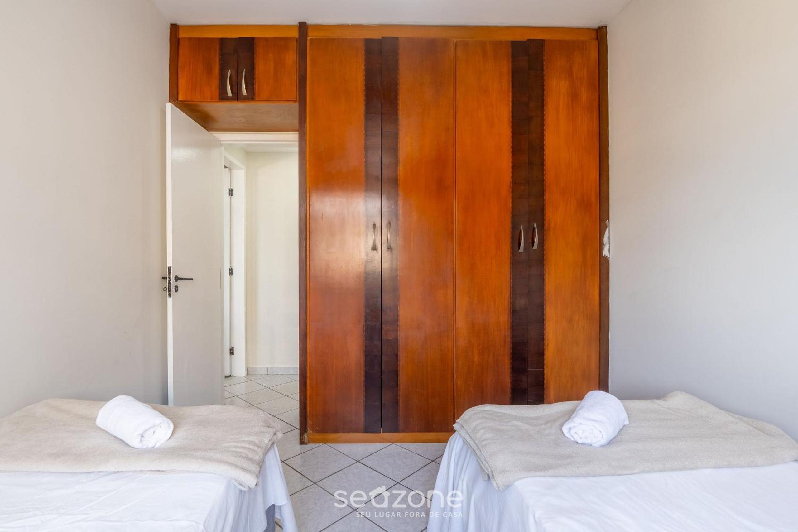 Comfort and sophistication just steps from Praia do Morro - DBH