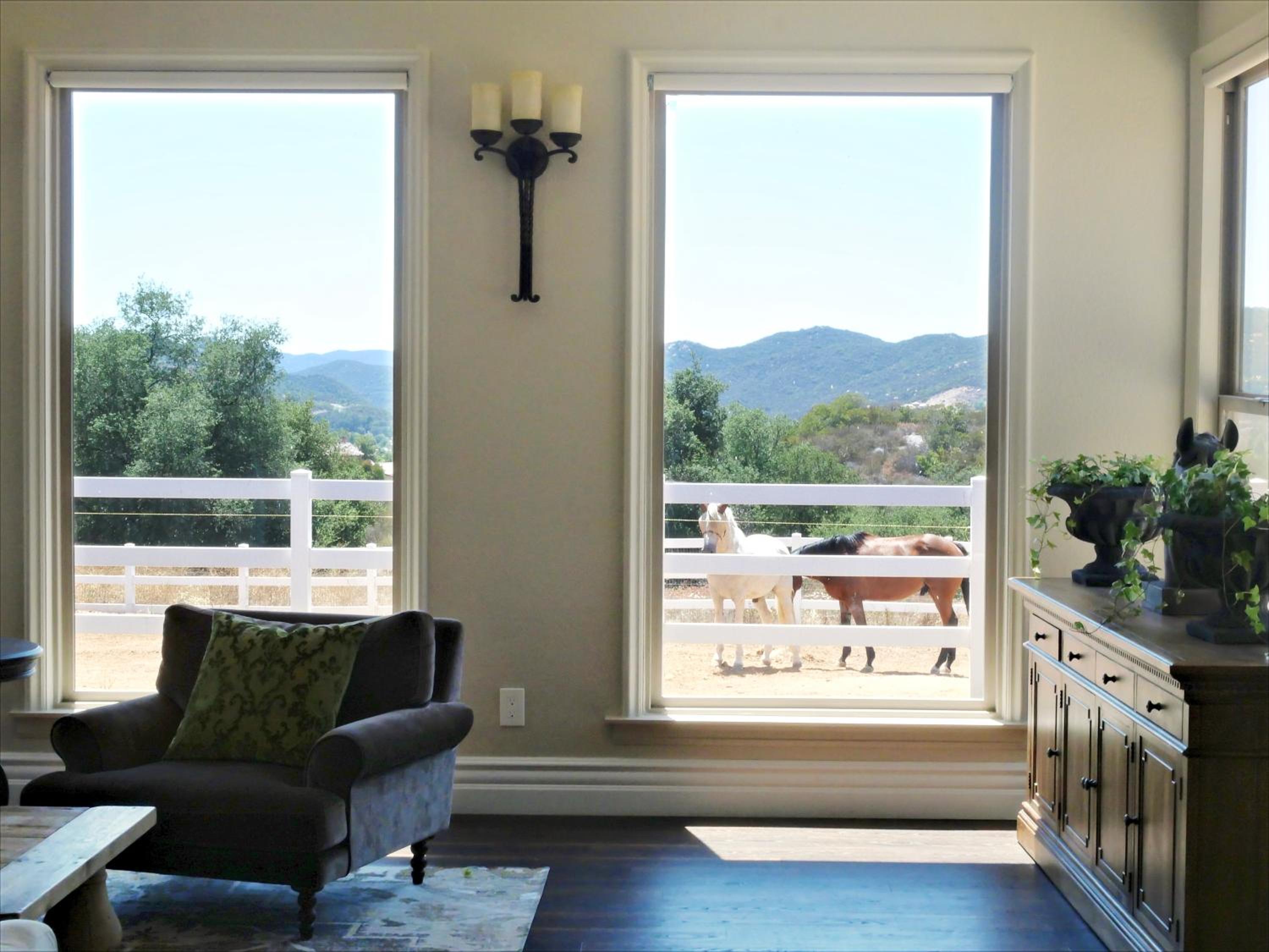 Villa on 5 Acre Vineyard Equestrian Estate, Pool & Hot tub, Events