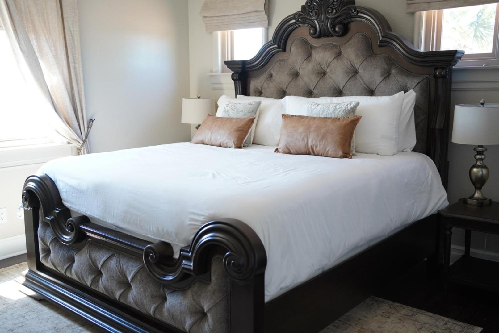 Villa on 5 Acre Vineyard Equestrian Estate, Pool & Hot tub, Events
